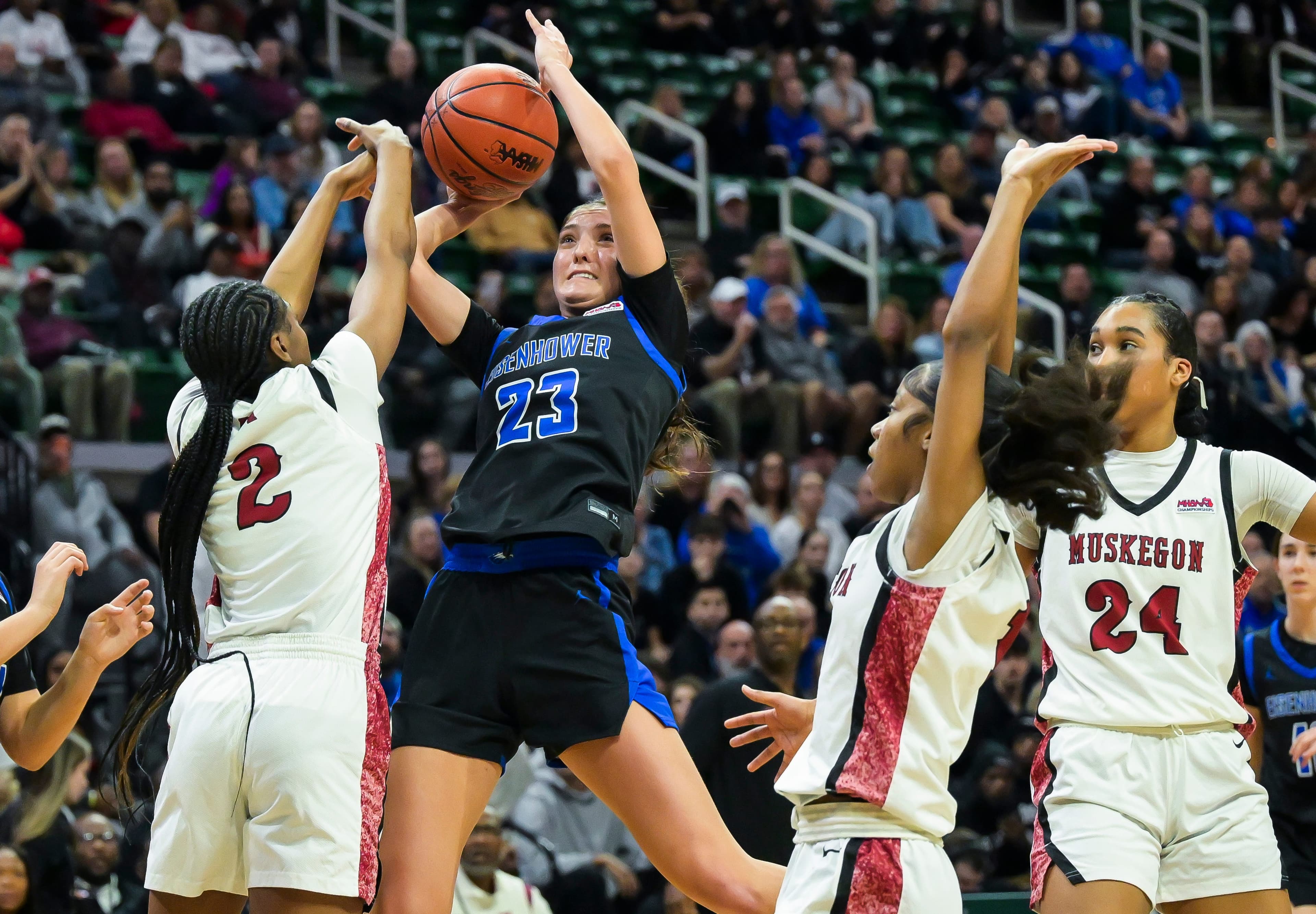 Muskegon overpowers Utica Eisenhower in Division 1 girls basketball semifinals