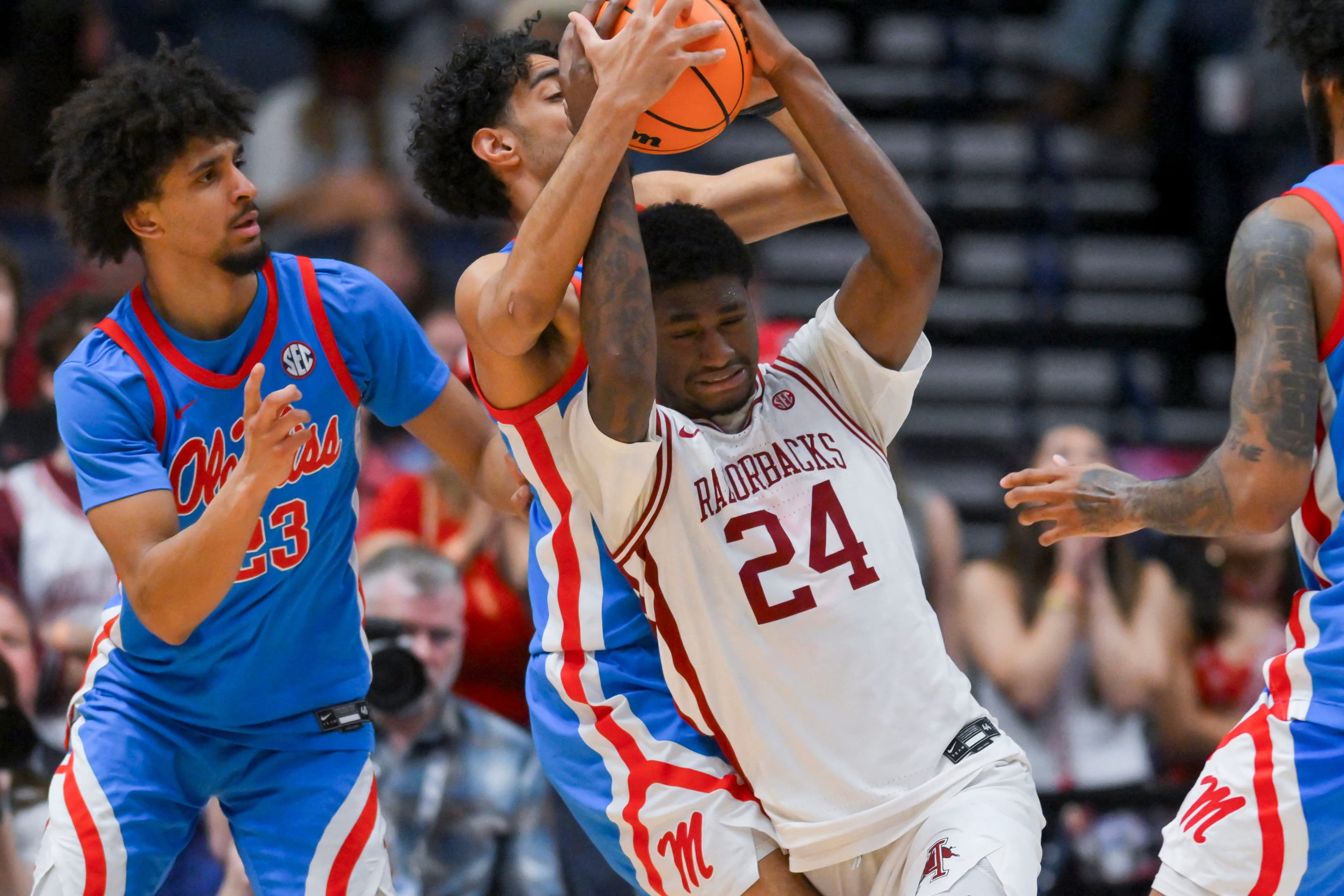 Epic showdown! Vanderbilt vs. Arkansas in unforgettable sports battle for top spot