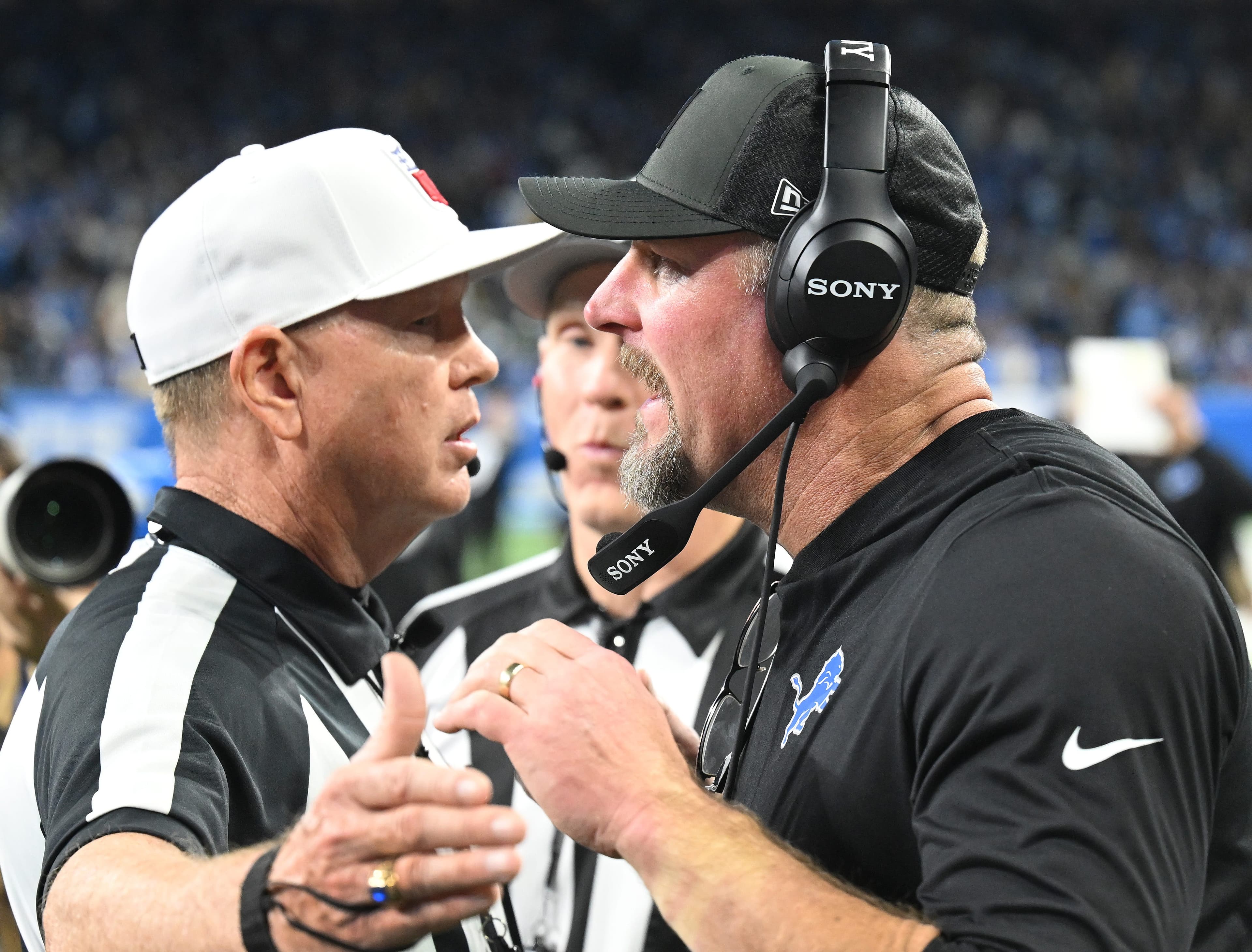 NFL reportedly to begin hiring replacement referees