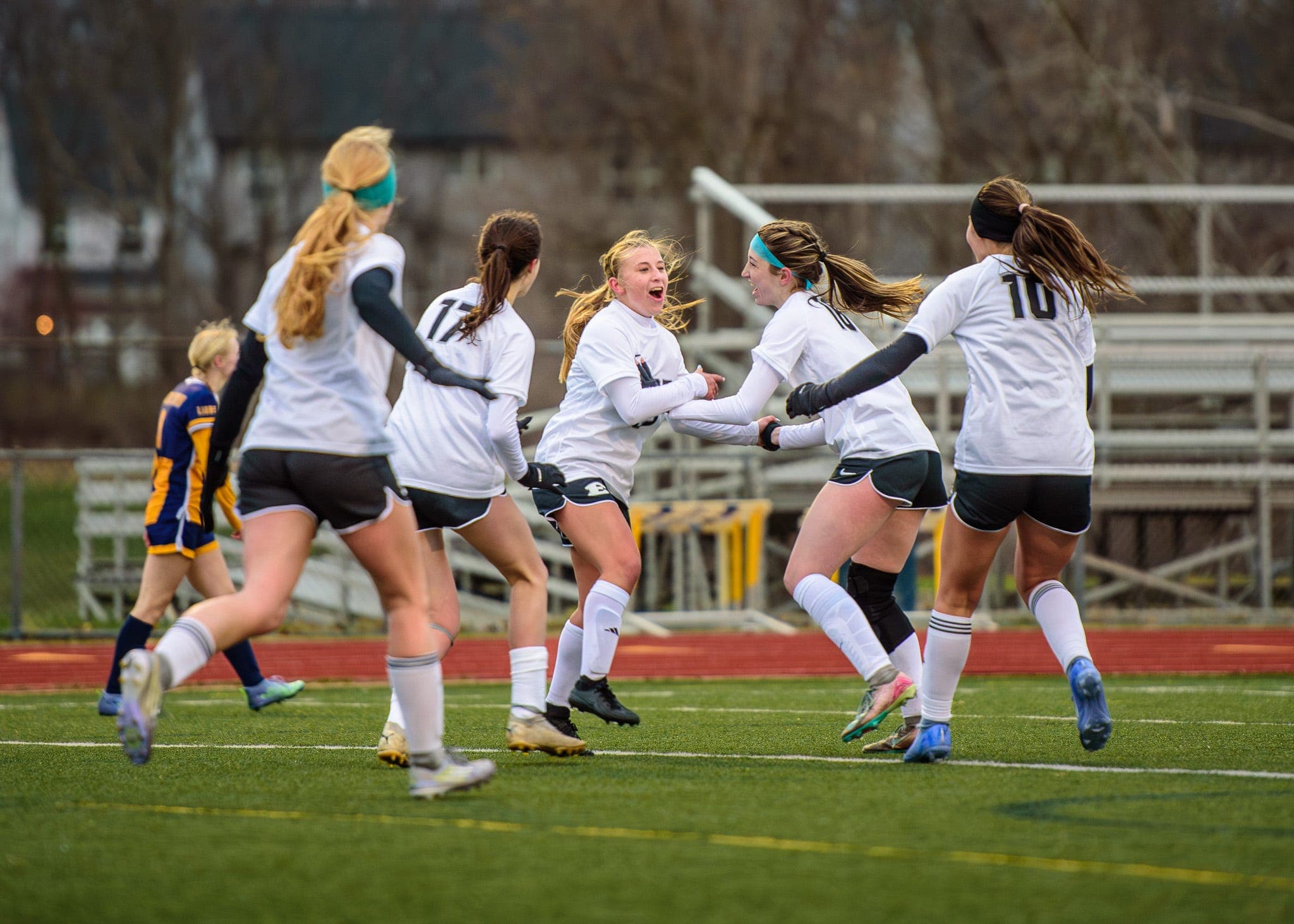 Allen pushes South Lyon East girls soccer past rival South Lyon