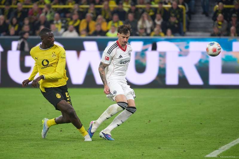 Frankfurt lose in Dortmund as Riera's prospects and Euro hopes hit
