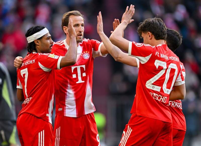 97-goal Bayern within four of record; Cologne-Gladbach derby 3-3