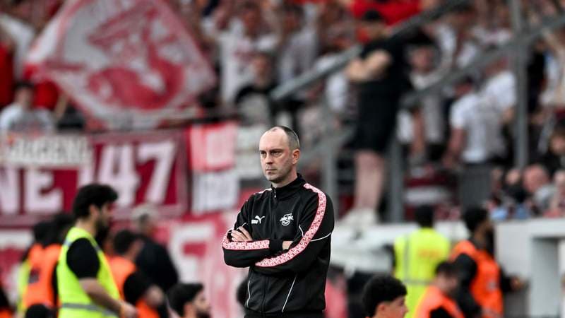 Leipzig query ball-boy rules as Leverkusen put top four in own hands
