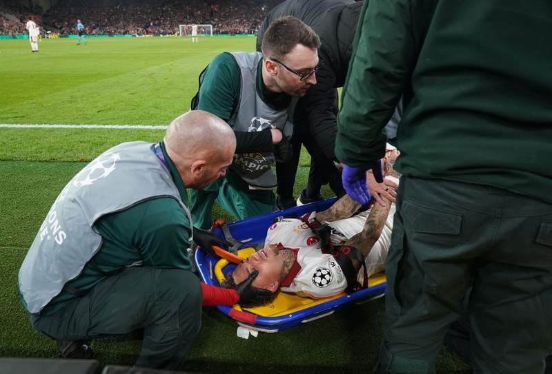 Thumb operation for Galatasaray's Lang after collision with hoarding