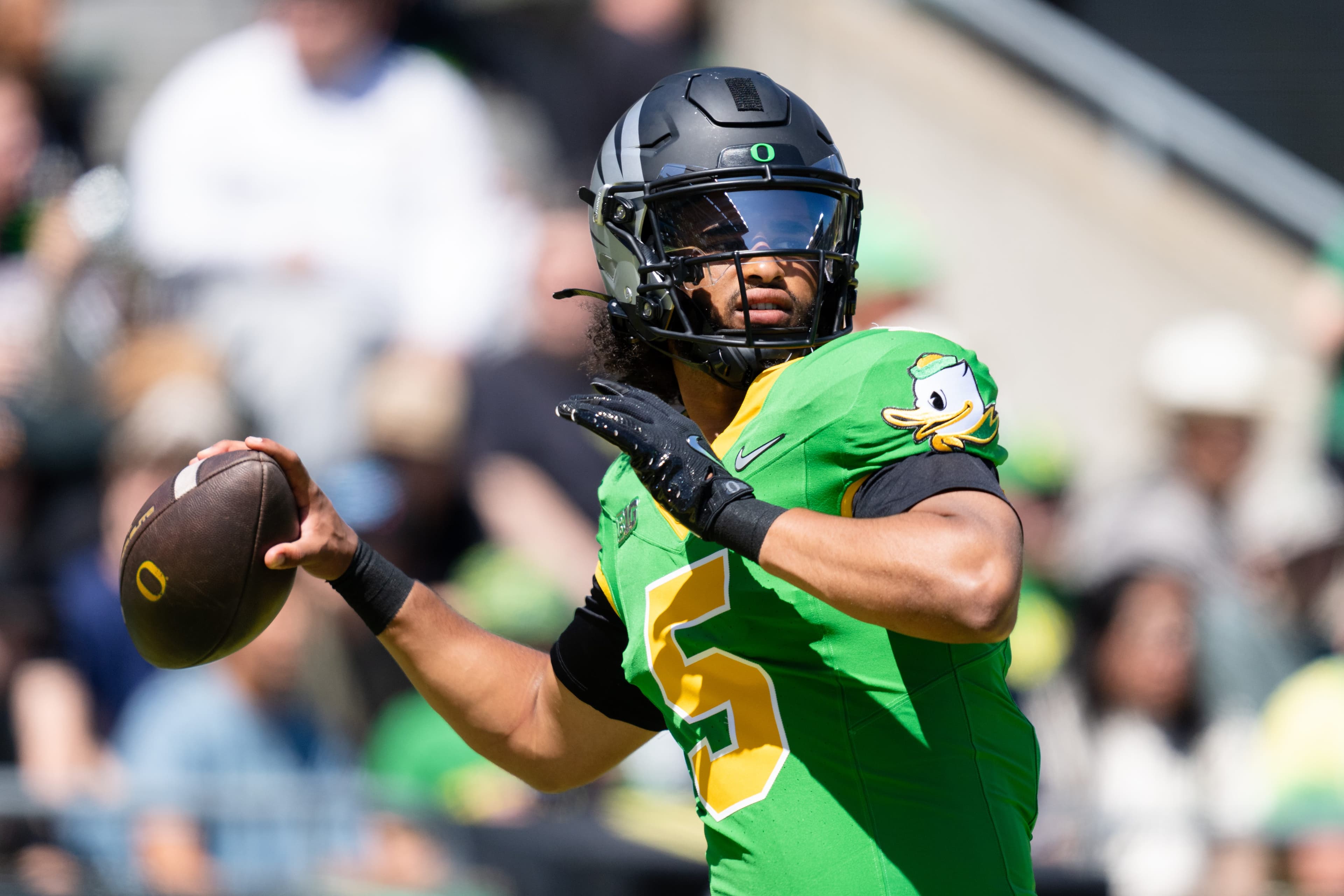 Oregon Ducks have 5 selections in PFF's 2027 first-round mock draft