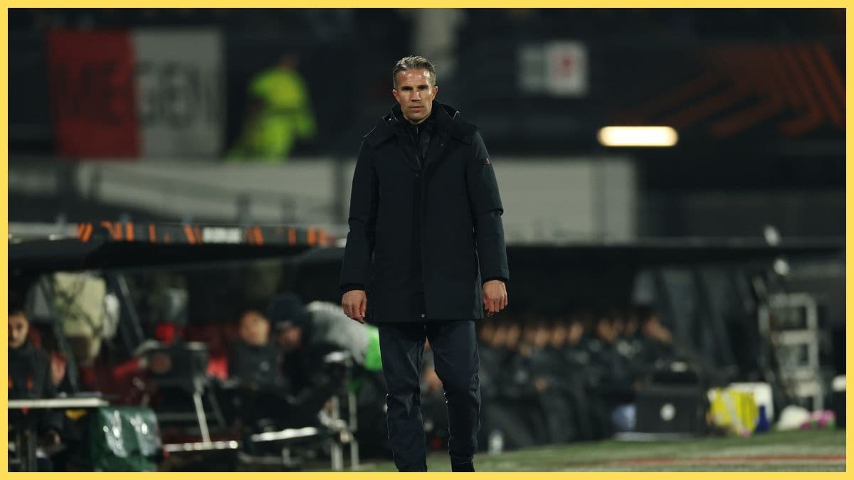 ‘Up to the club’ – Van Persie addresses Liverpool links