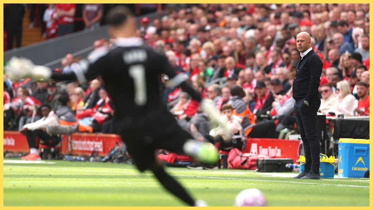 Slot sends clear Liverpool message over Arsenal and Man City gap
