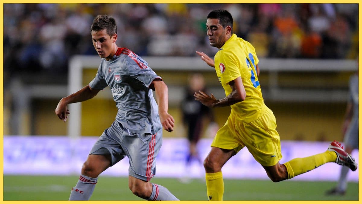 Former Liverpool striker announces end of playing career