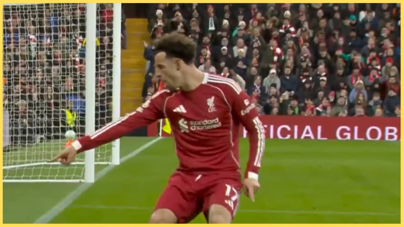 Jones' Horrendous Showdown Leads Red Wings to Sweep Streak!