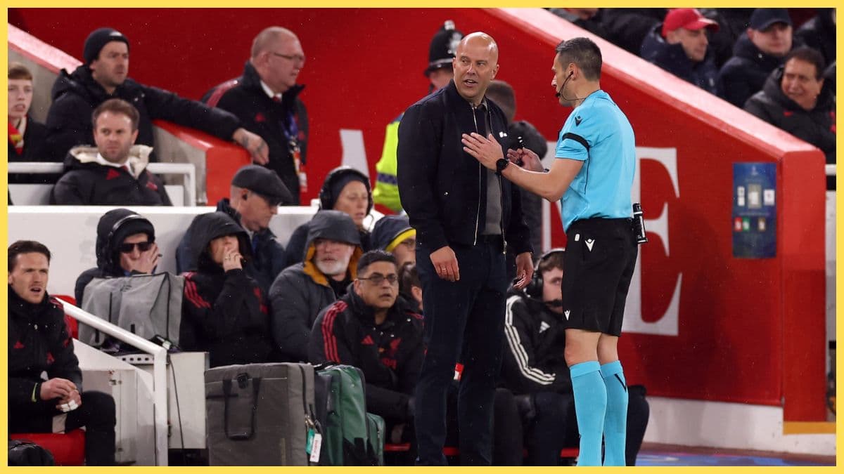 ‘Baffling decisions’ – Aldridge reacts to Slot’s tactics