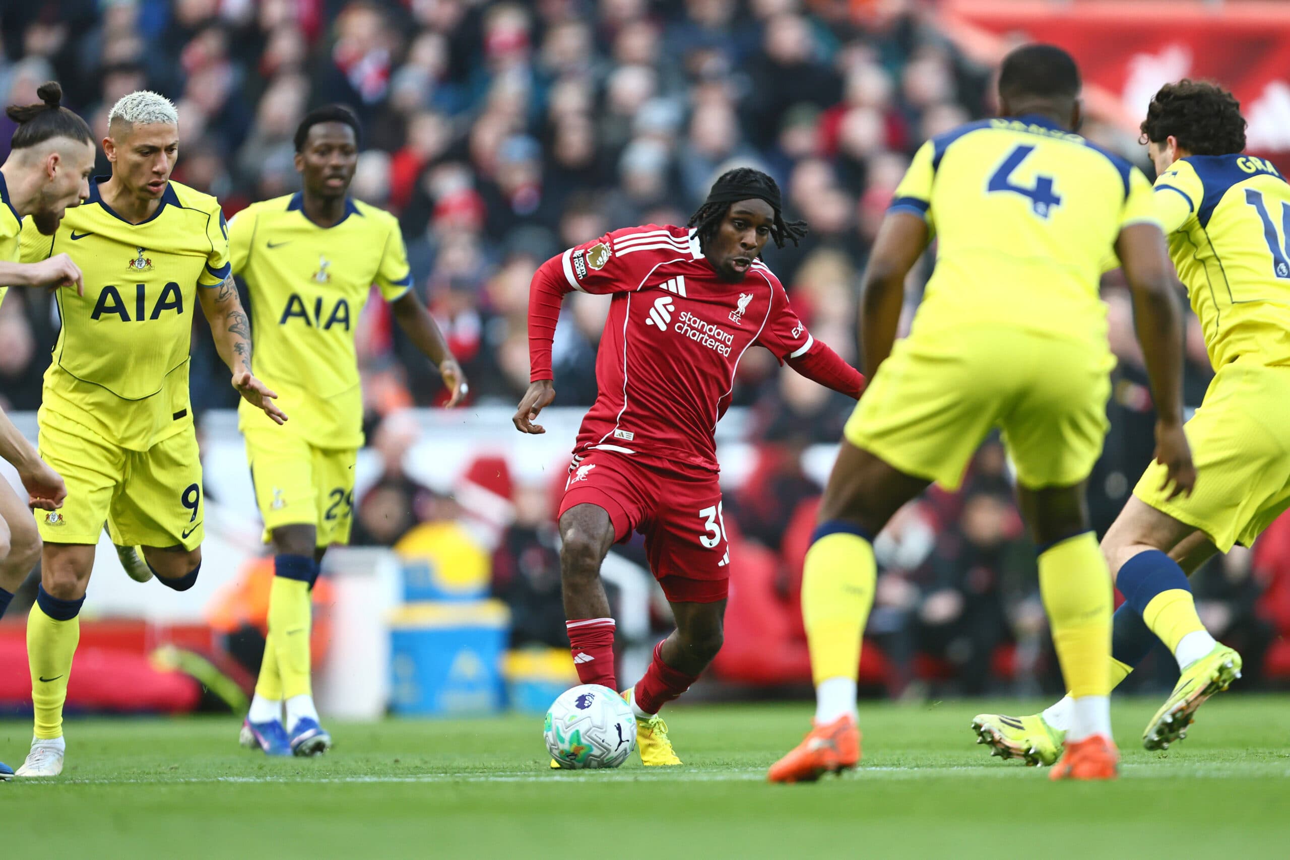 Richarlison's Strike Sparks Red Star as They Stabilize Against Spurs