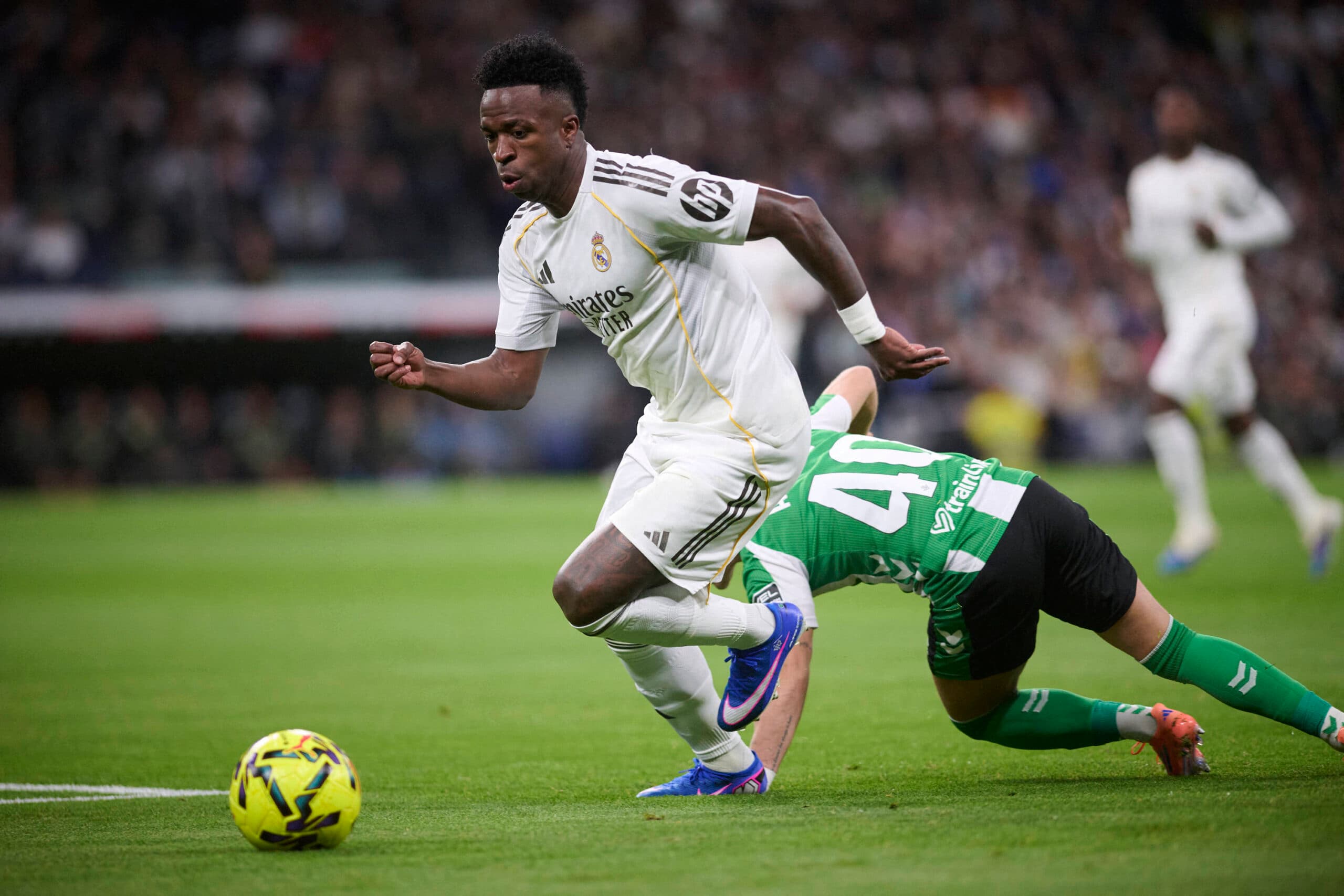Report: Man City considering mega move for world-class Real Madrid star
