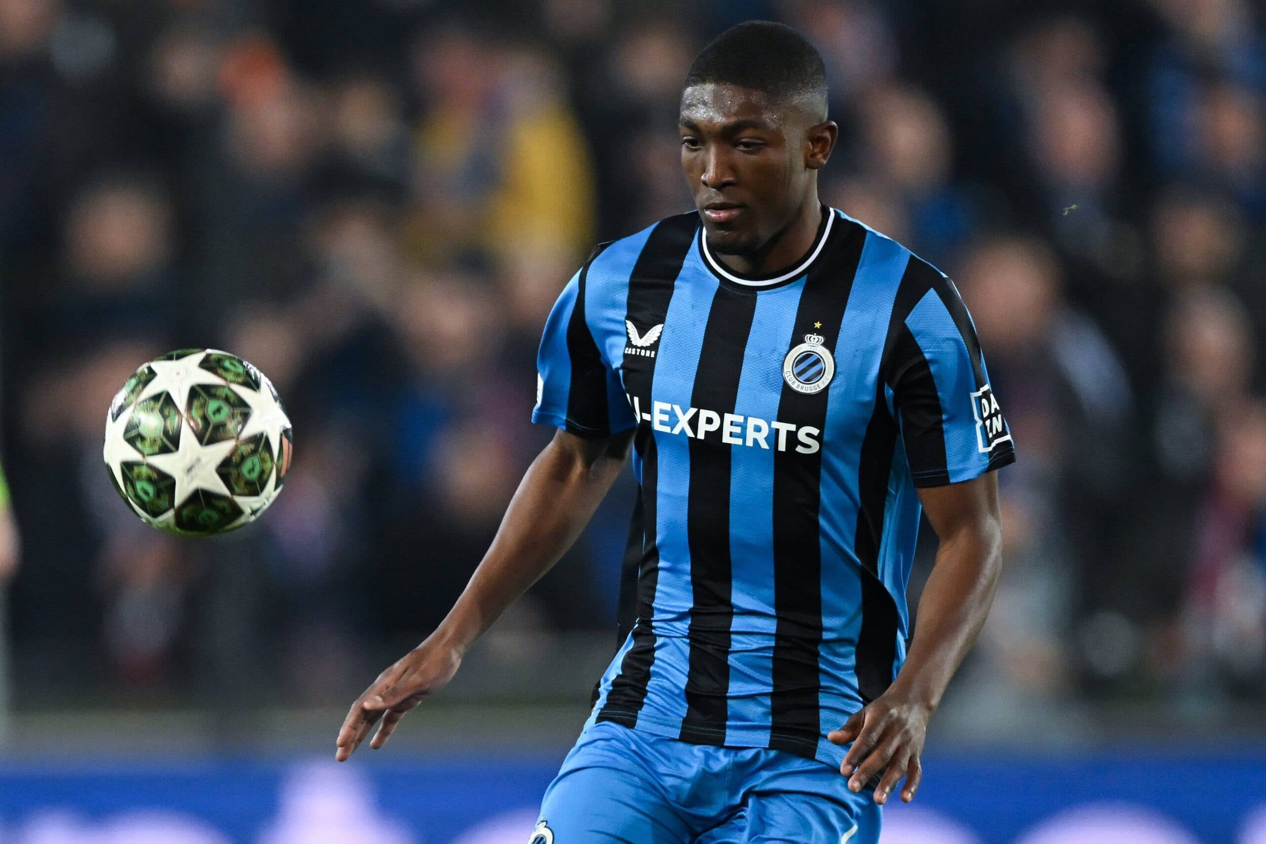 Report: Chelsea considering move for £43m-rated defender