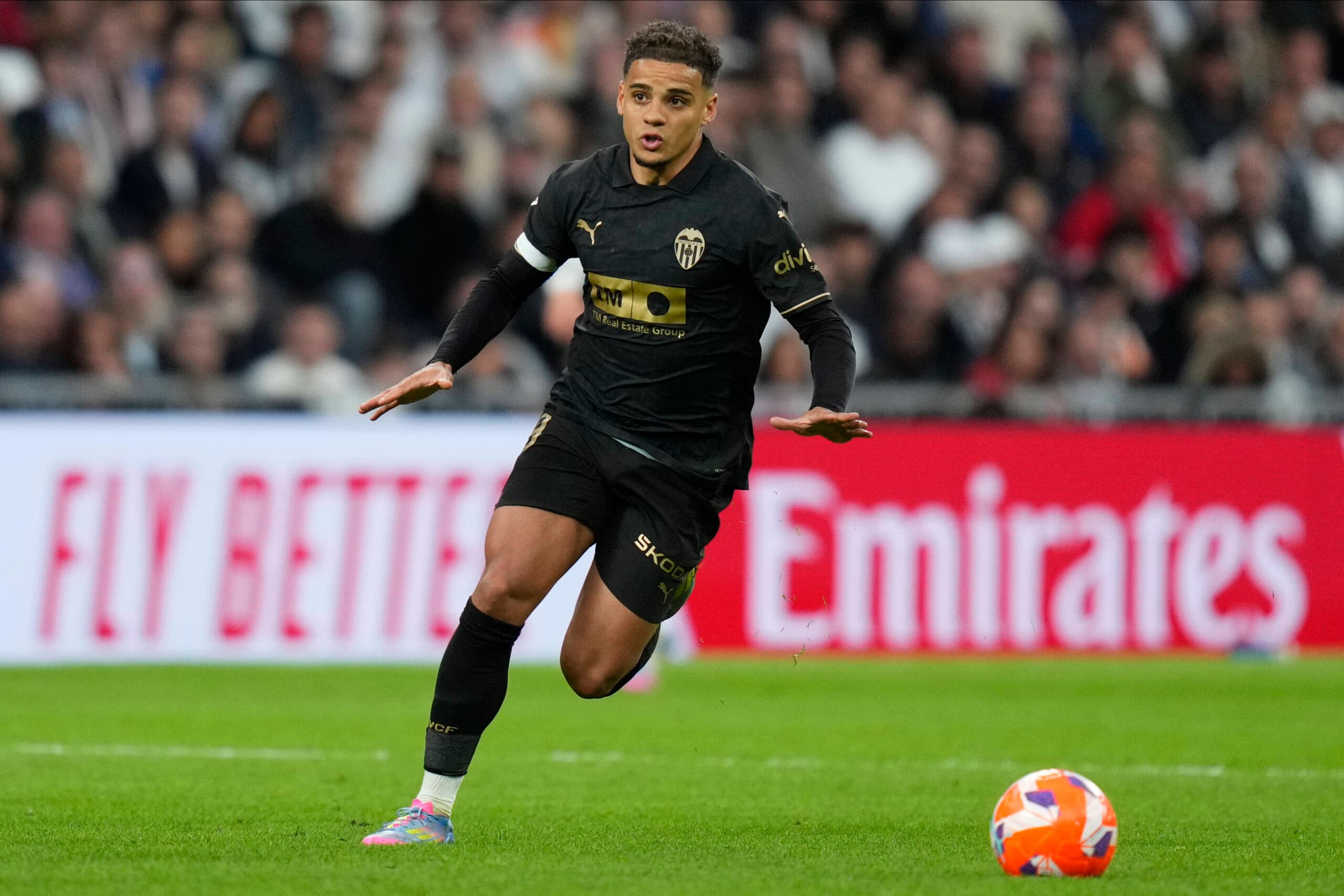 Report: Wolves favourites to sign Bournemouth defender