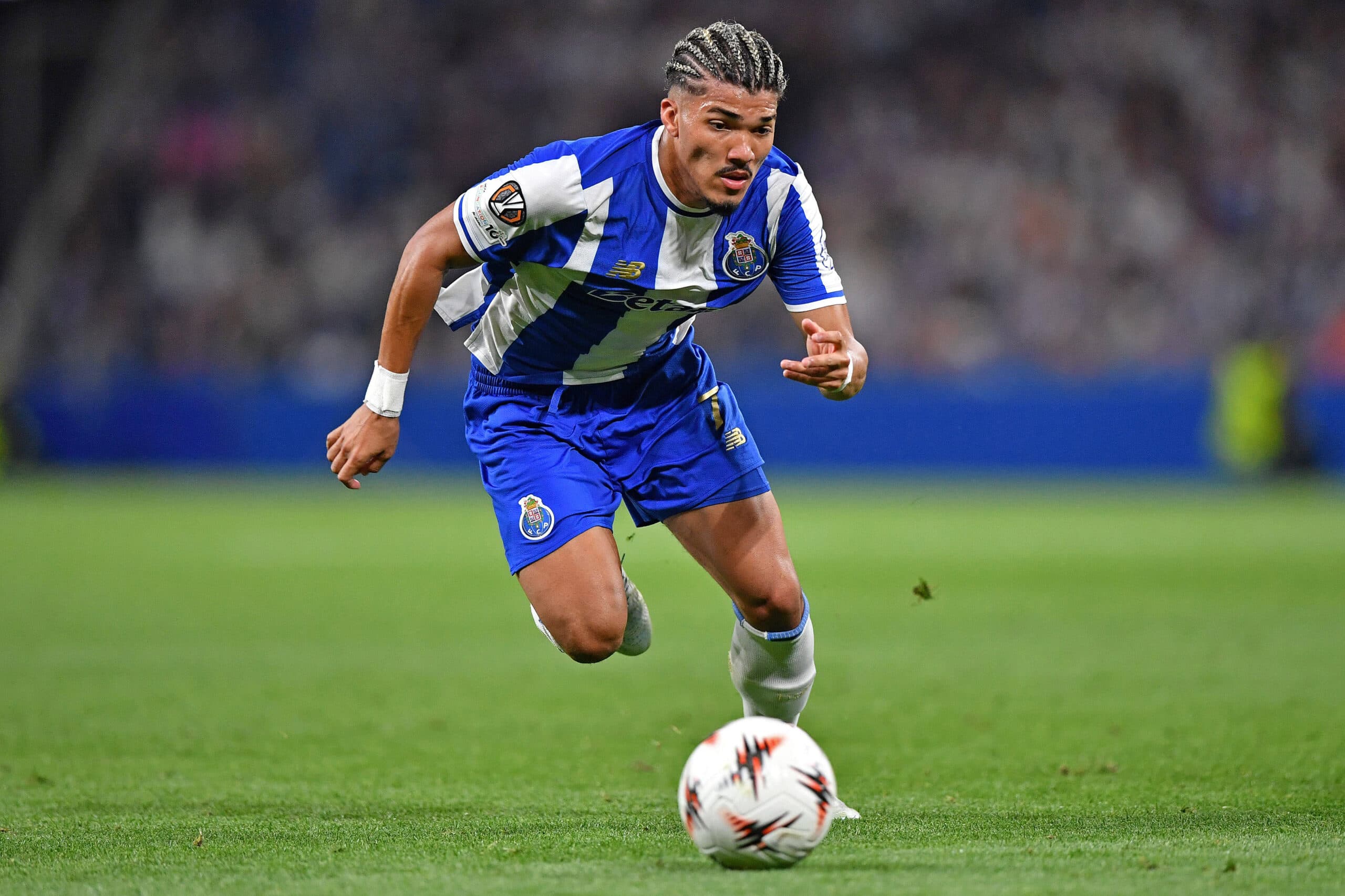 Report: Chelsea eyeing move to sign 20-year-old forward