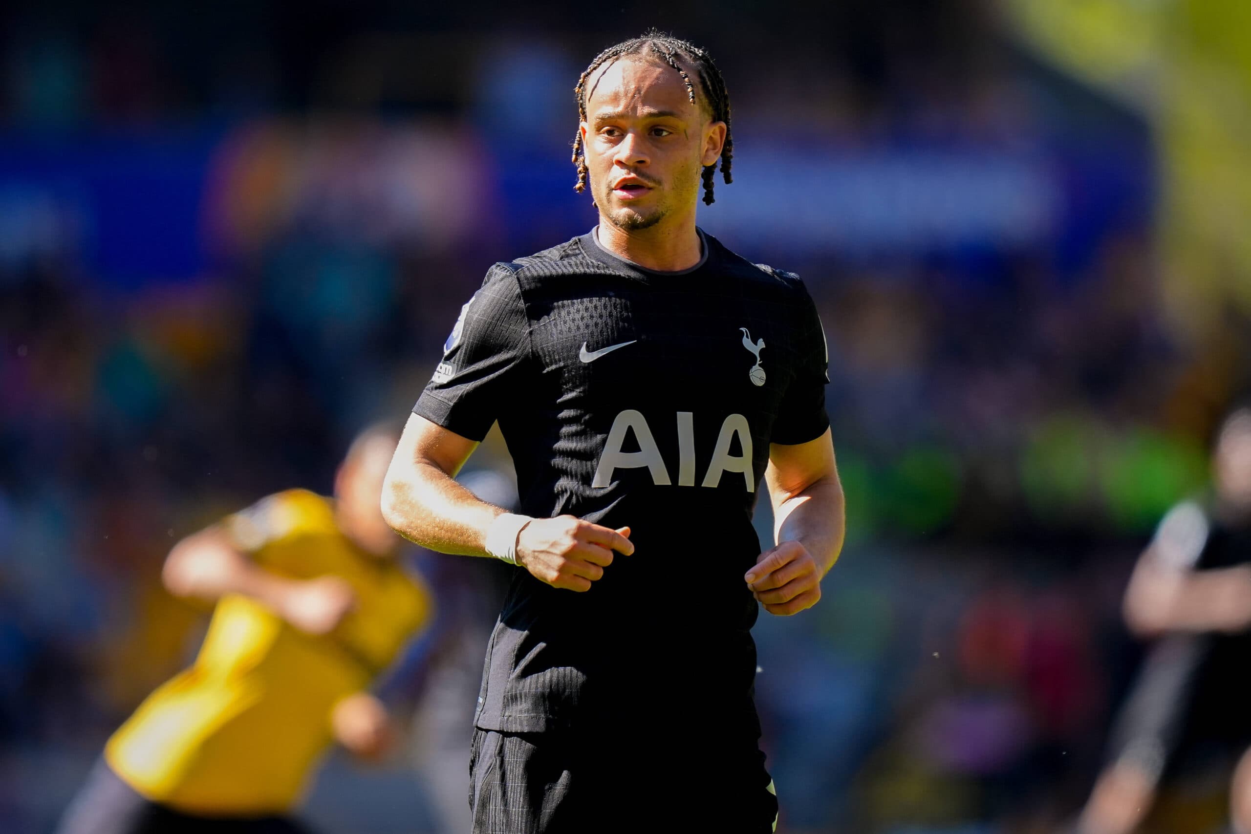 Manchester United could be set to move for Premier League midfielder