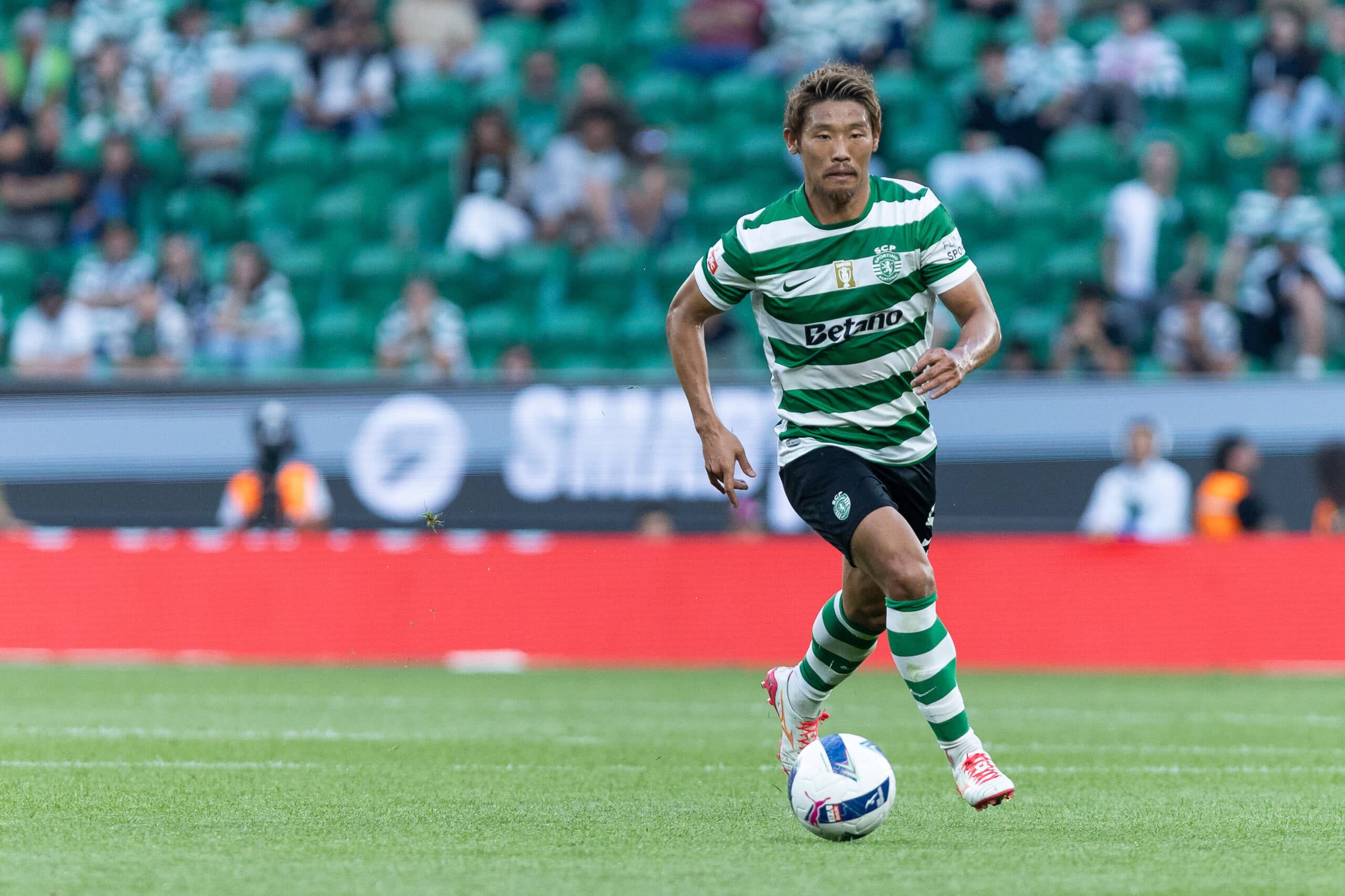 Report: Leeds United closing in on deal for midfielder
