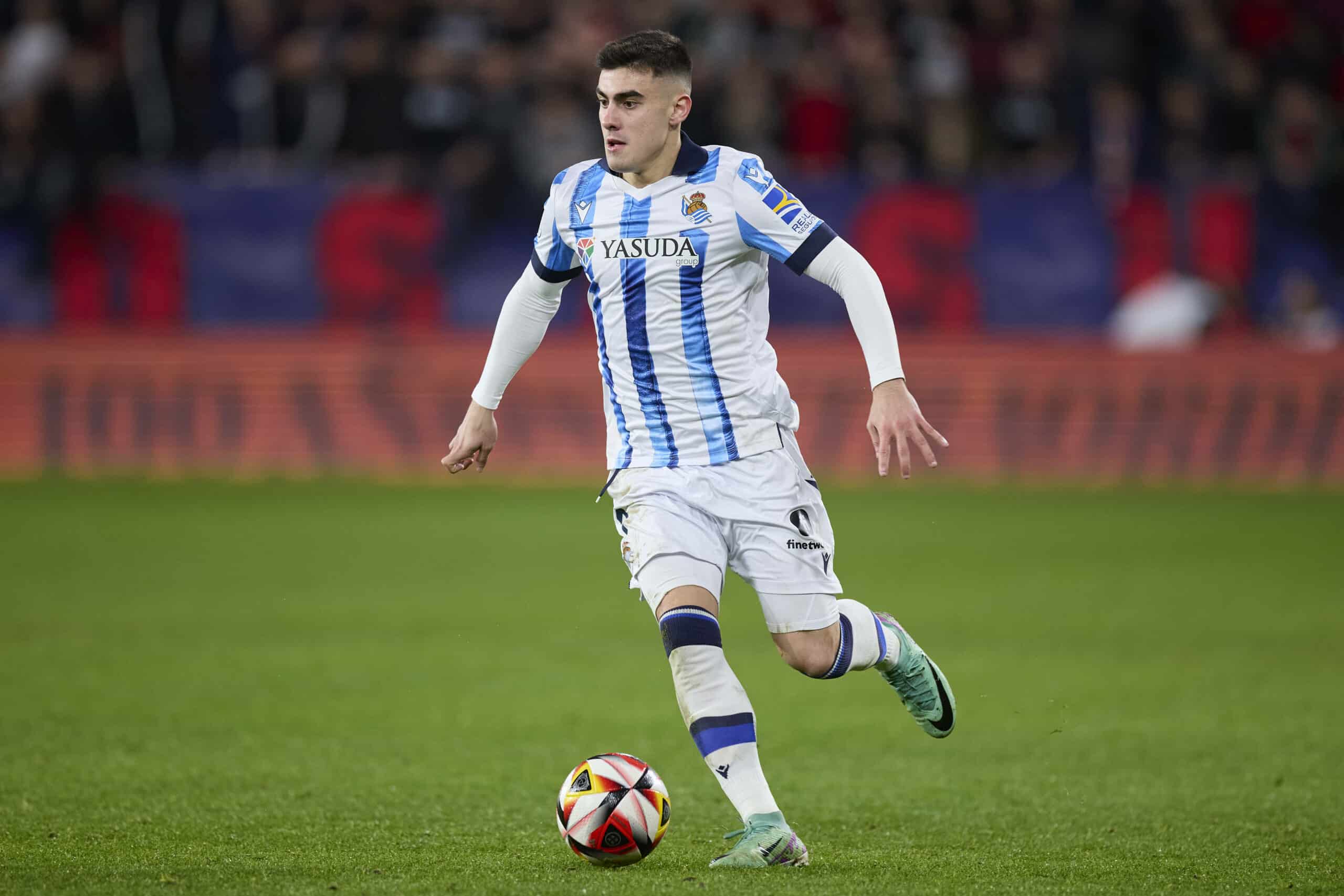 Report: Chelsea and Man United set to battle for La Liga forward