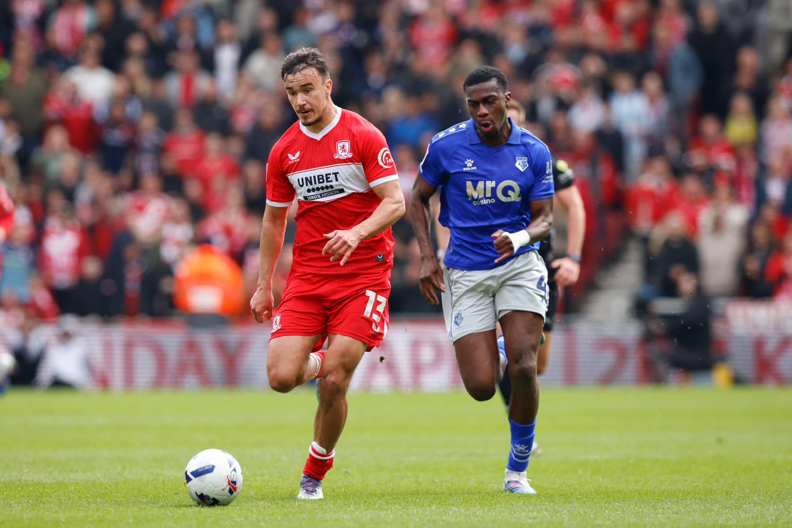 Report: Nottingham Forest set to battle Everton for 25-year-old forward