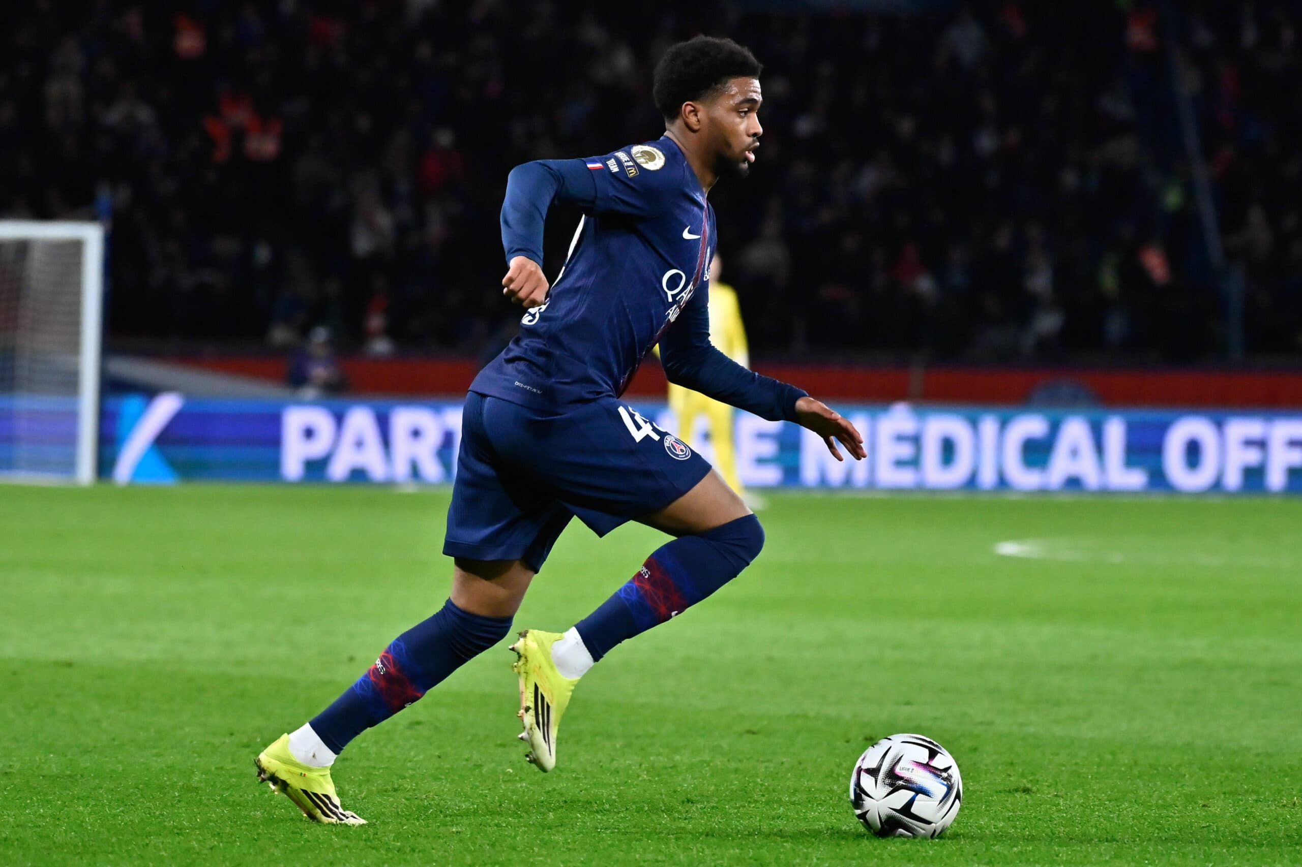 Sky Sports: Aston Villa considering move to sign PSG forward