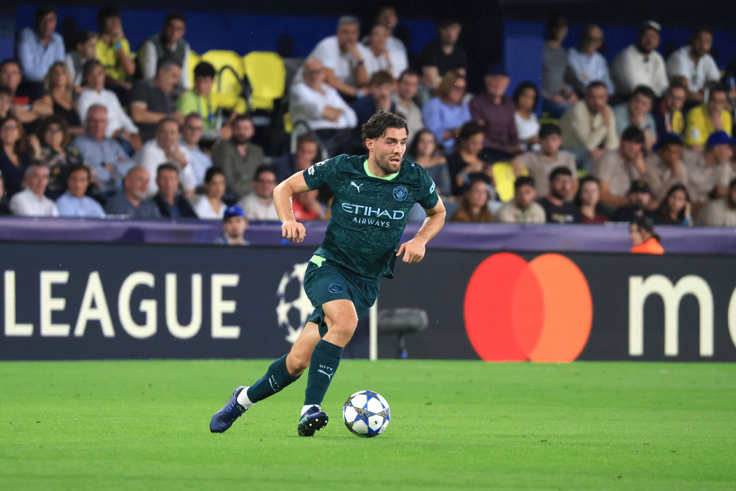 Report: Man City open the door to €15m midfielder exit