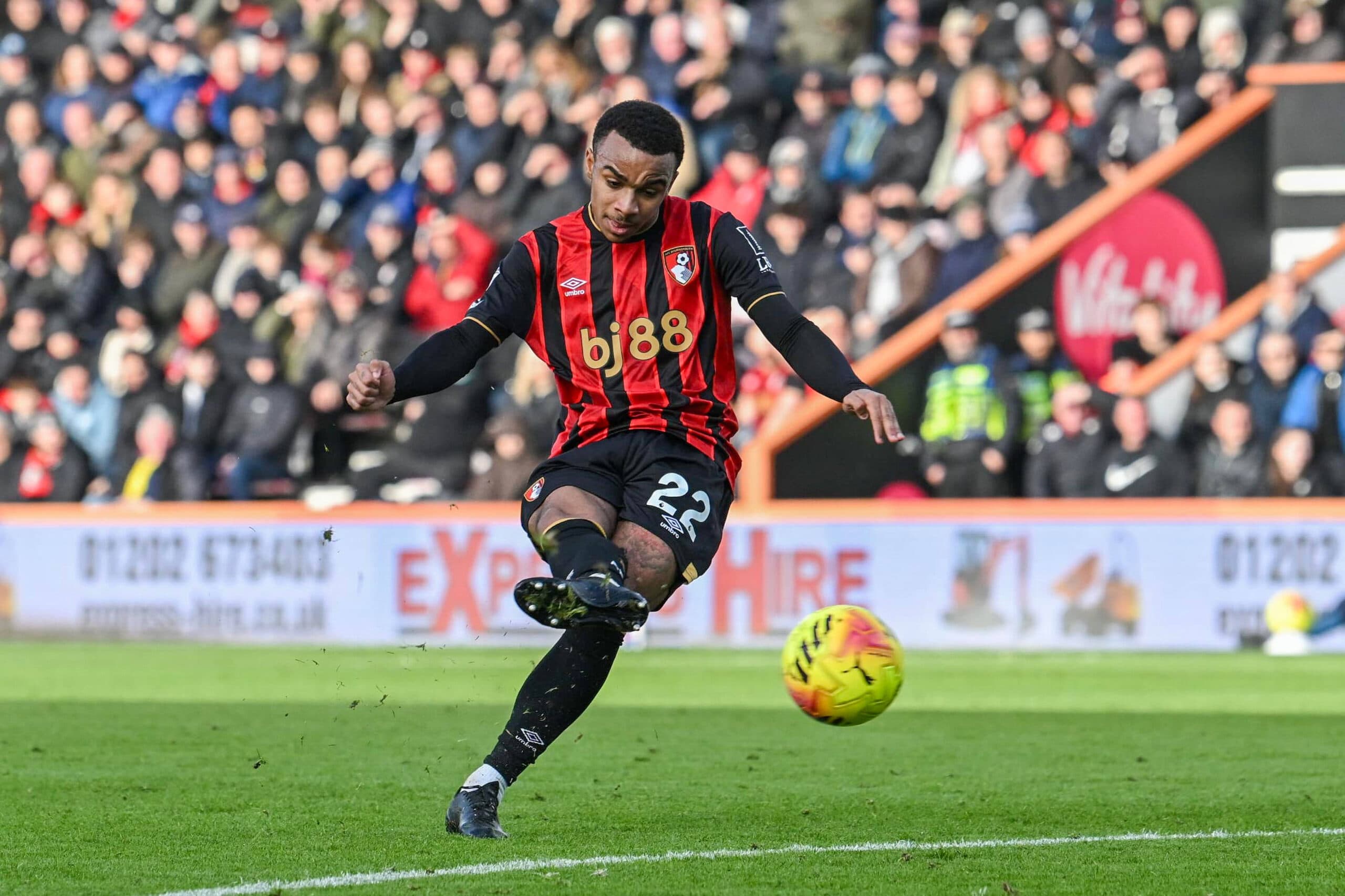 Report: Liverpool set to battle Chelsea in the race to sign £60m forward