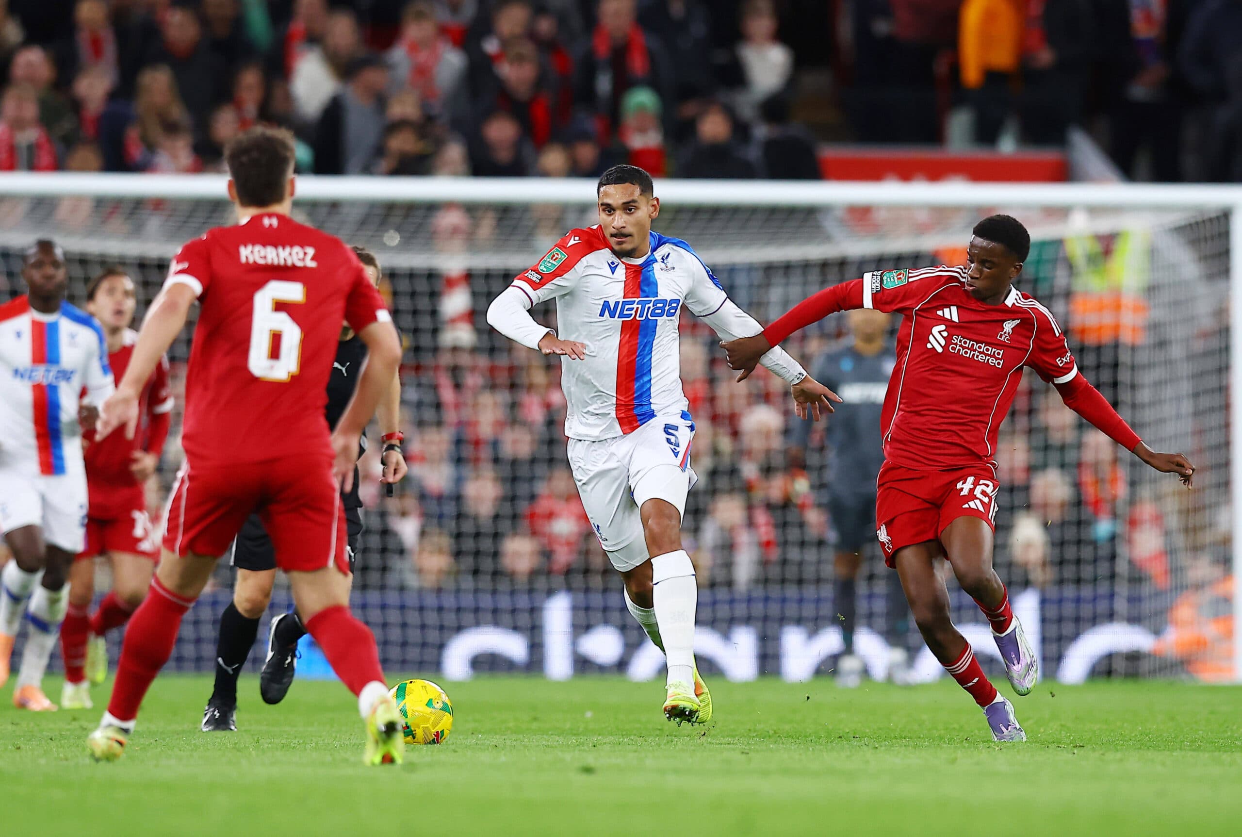 Report: Liverpool keen on move to sign Premier League defender