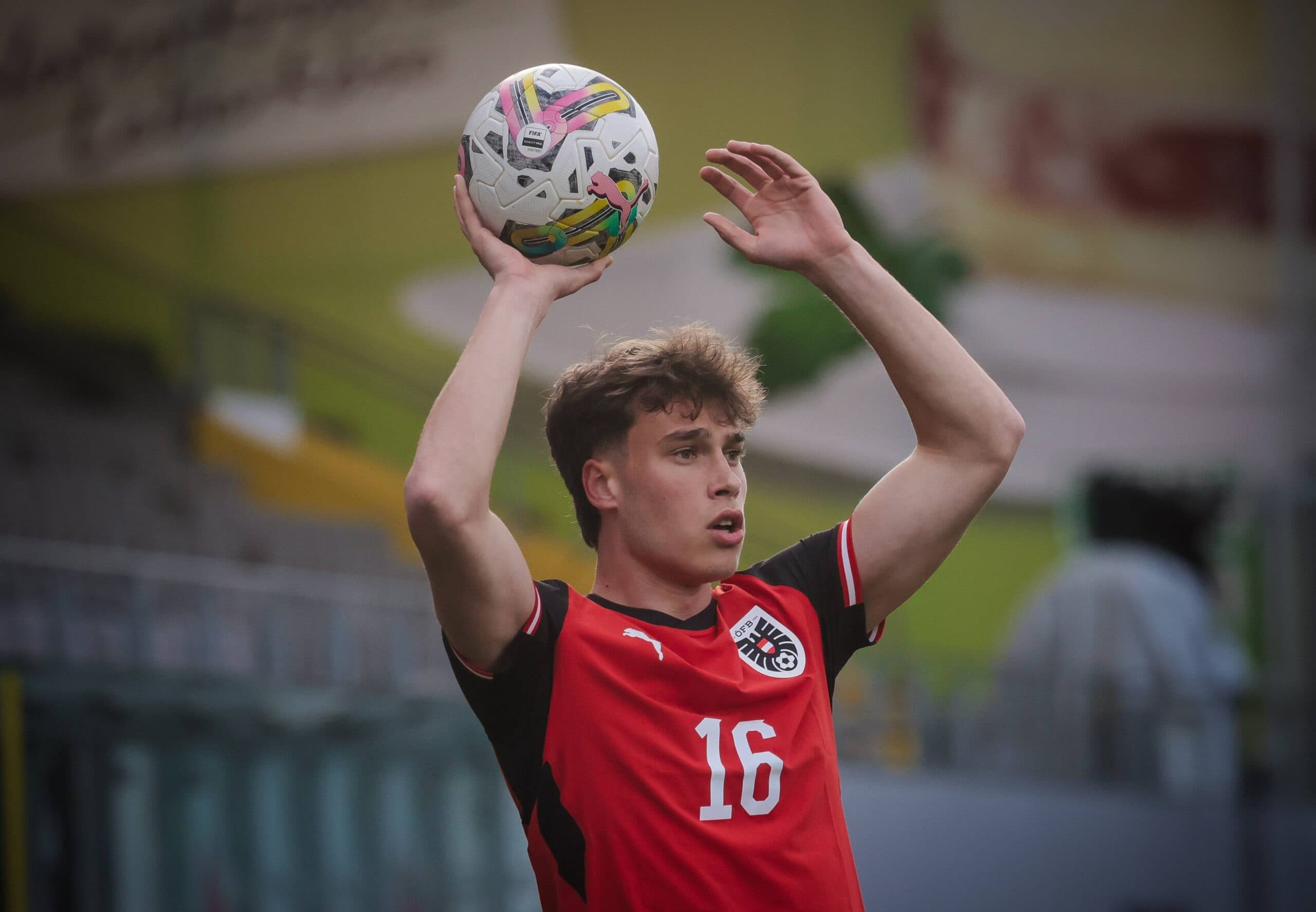Brentford set to tie up deal for €20m defender