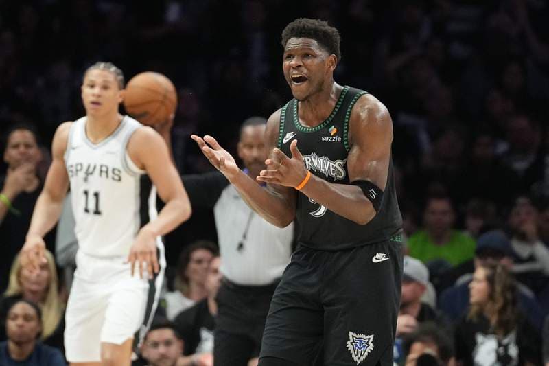 “Wait Till the End”: Anthony Edwards Called Out by Announcers After Throwing In the Towel Early vs Spurs