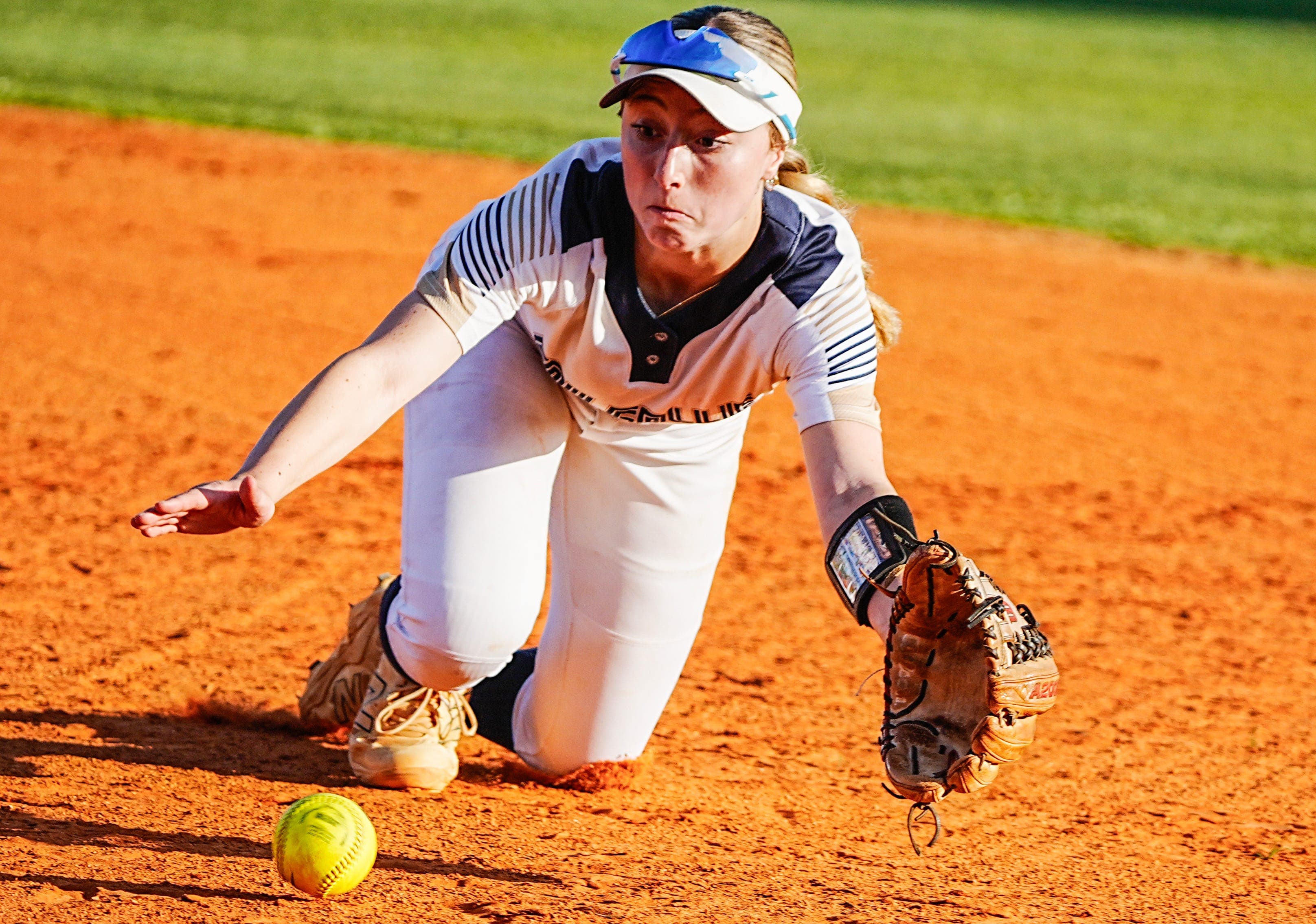 Eau Gallie softball cruises past Seabreeze, advances to regional semis
