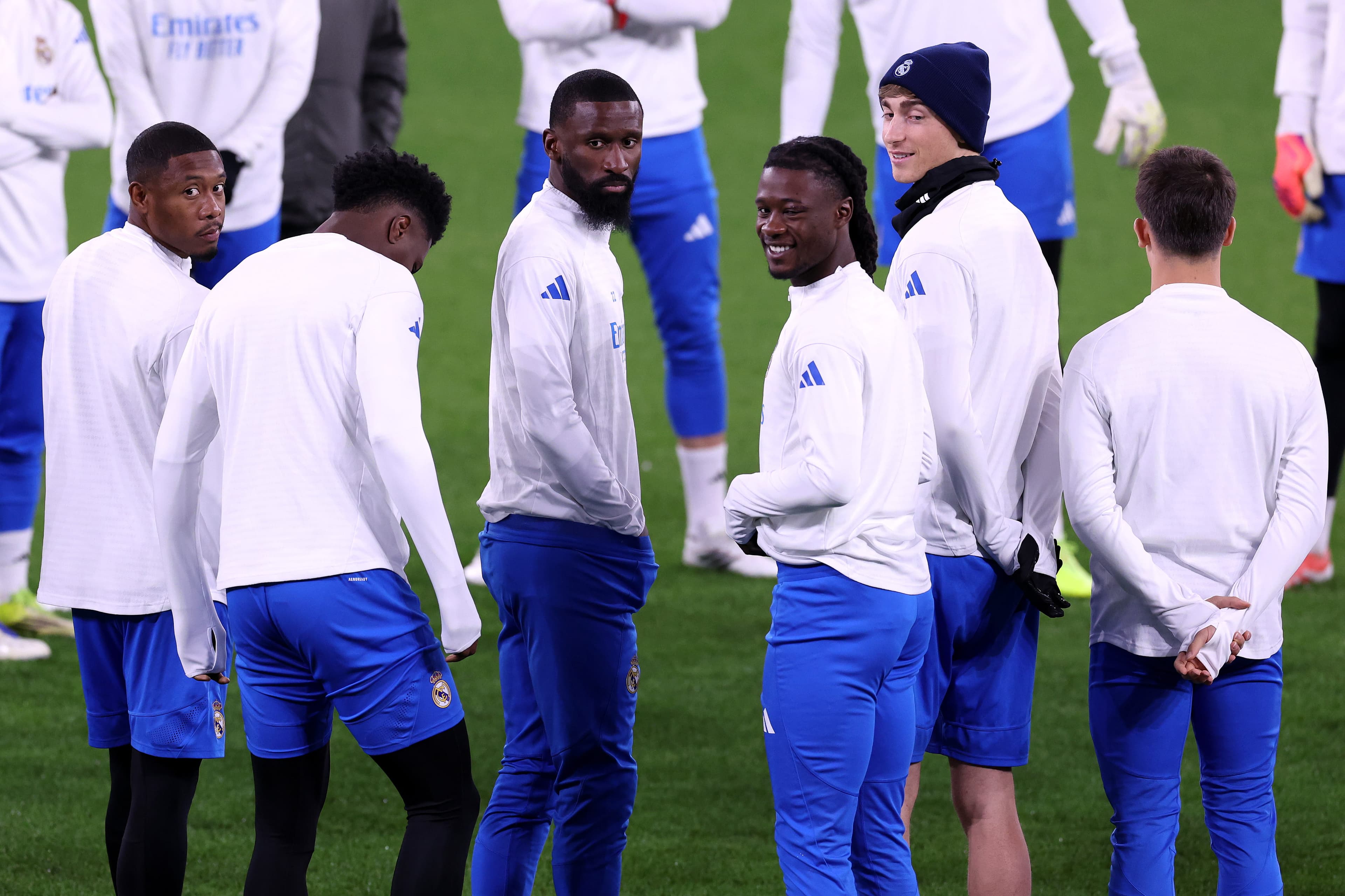 Juventus readying offer for Real Madrid defender following agent talks