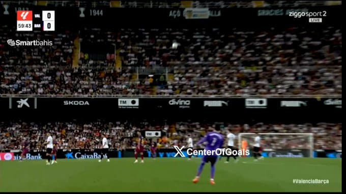 VIDEO: Robert Lewandowski scores opening goal on final Barcelona appearance before Valencia come back