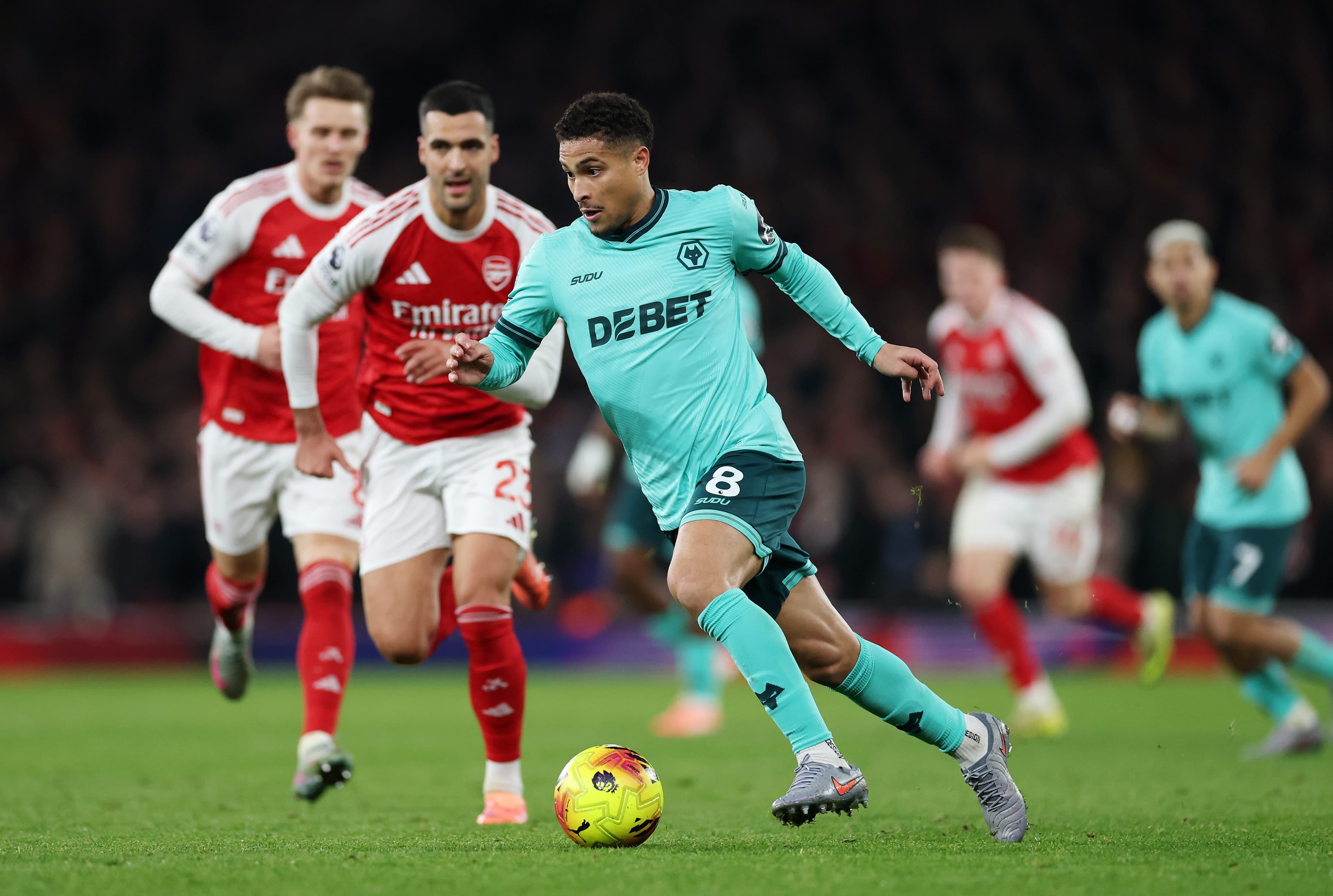 Atletico Madrid in talks to sign €46m Premier League midfielder