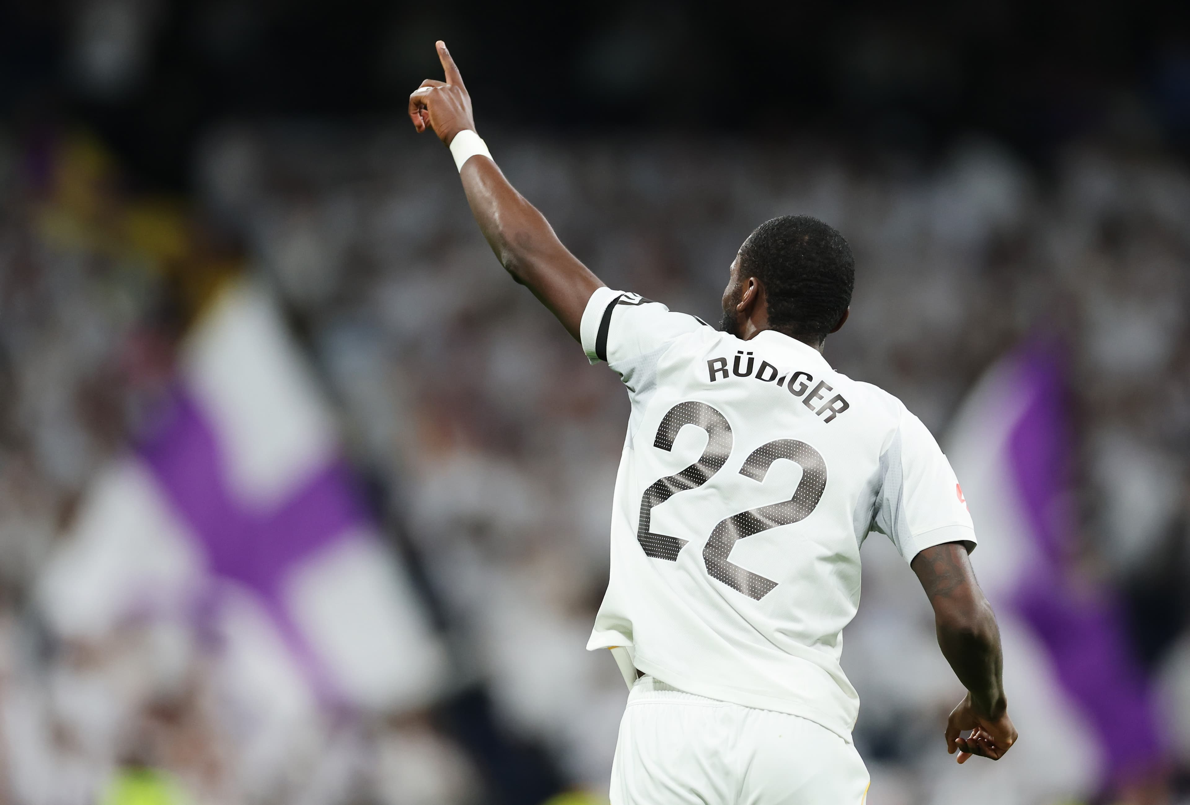 Real Madrid Sizzles in La Liga Lead Race With Shocking Win!