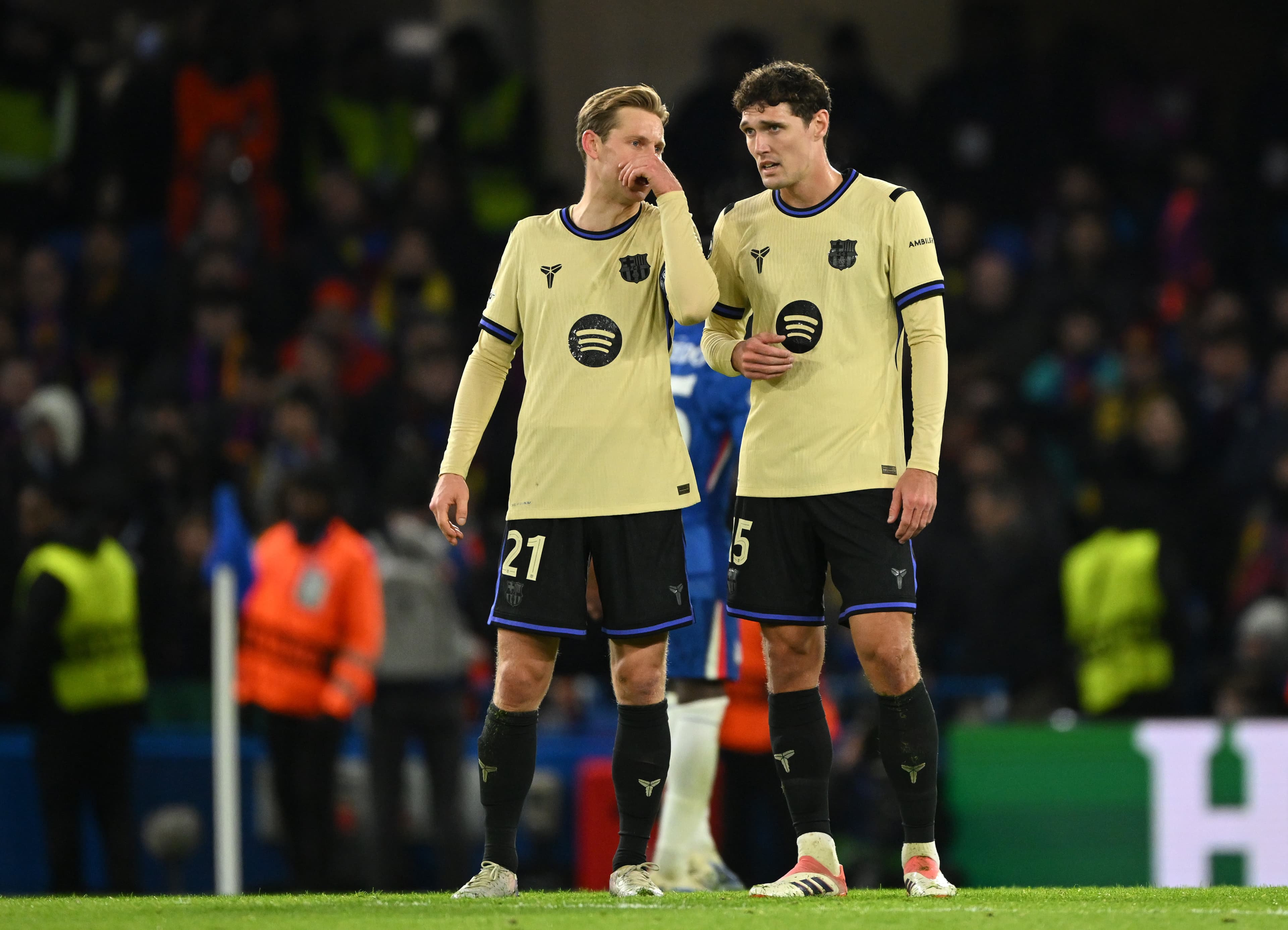 Barcelona close in on agreement with out of contract defender