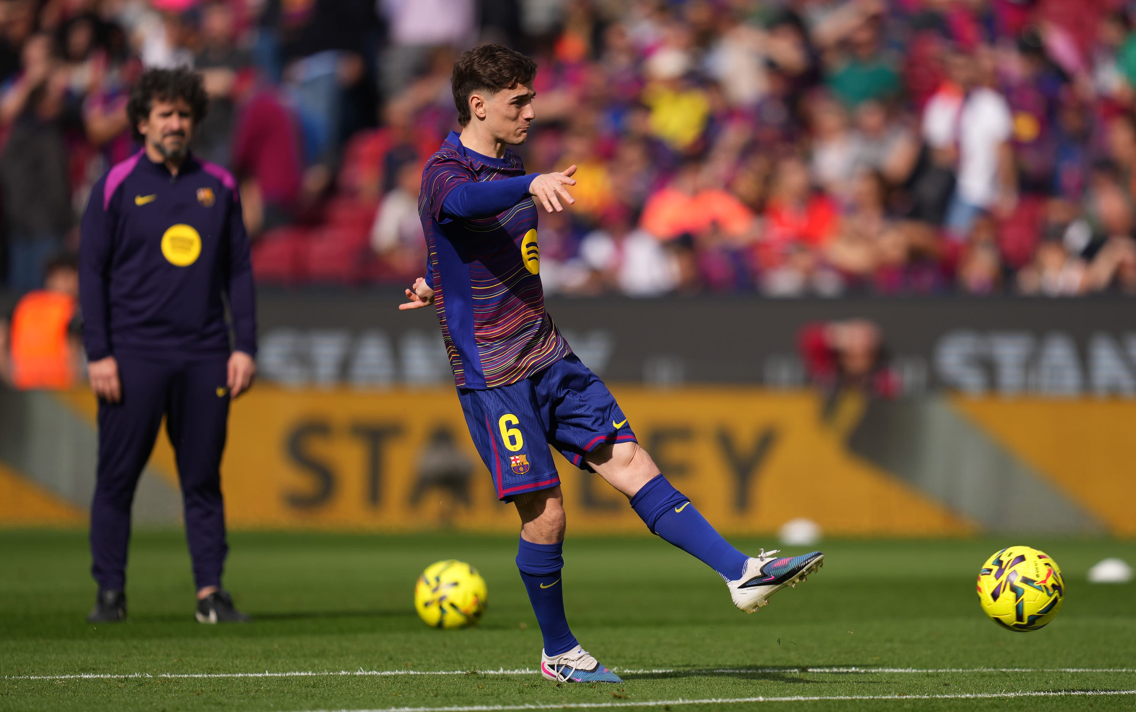 Barca Powering Through Champions League Title Race With Messi's Magic Touch!