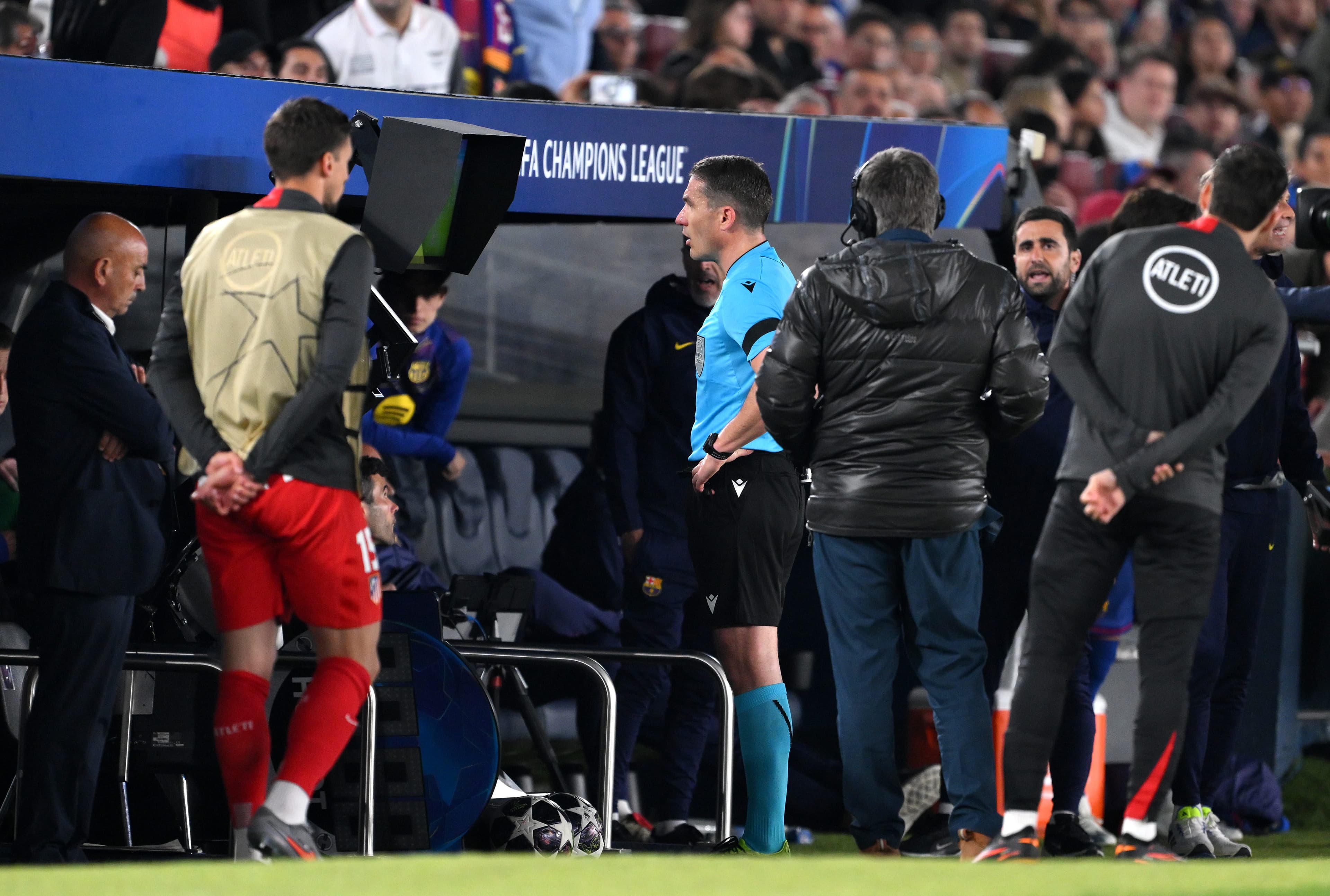 Barcelona and Atletico Madrid players react to VAR controversy – “Let’s stop f****** with a play where nothing happens”