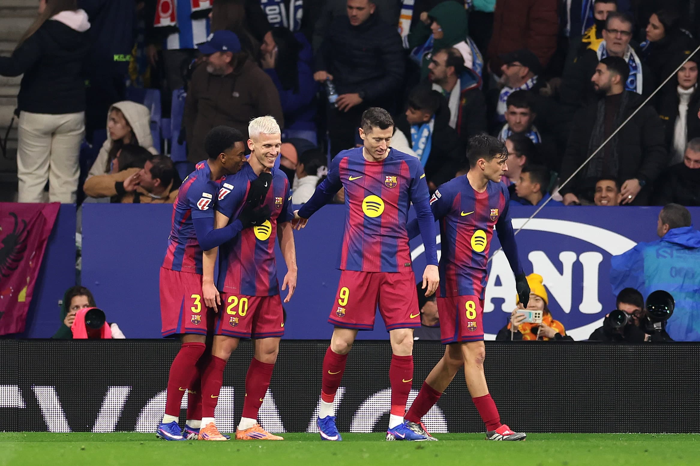 Robert Lewandowski clarifies Barcelona contract situation – “The club knows what I think”