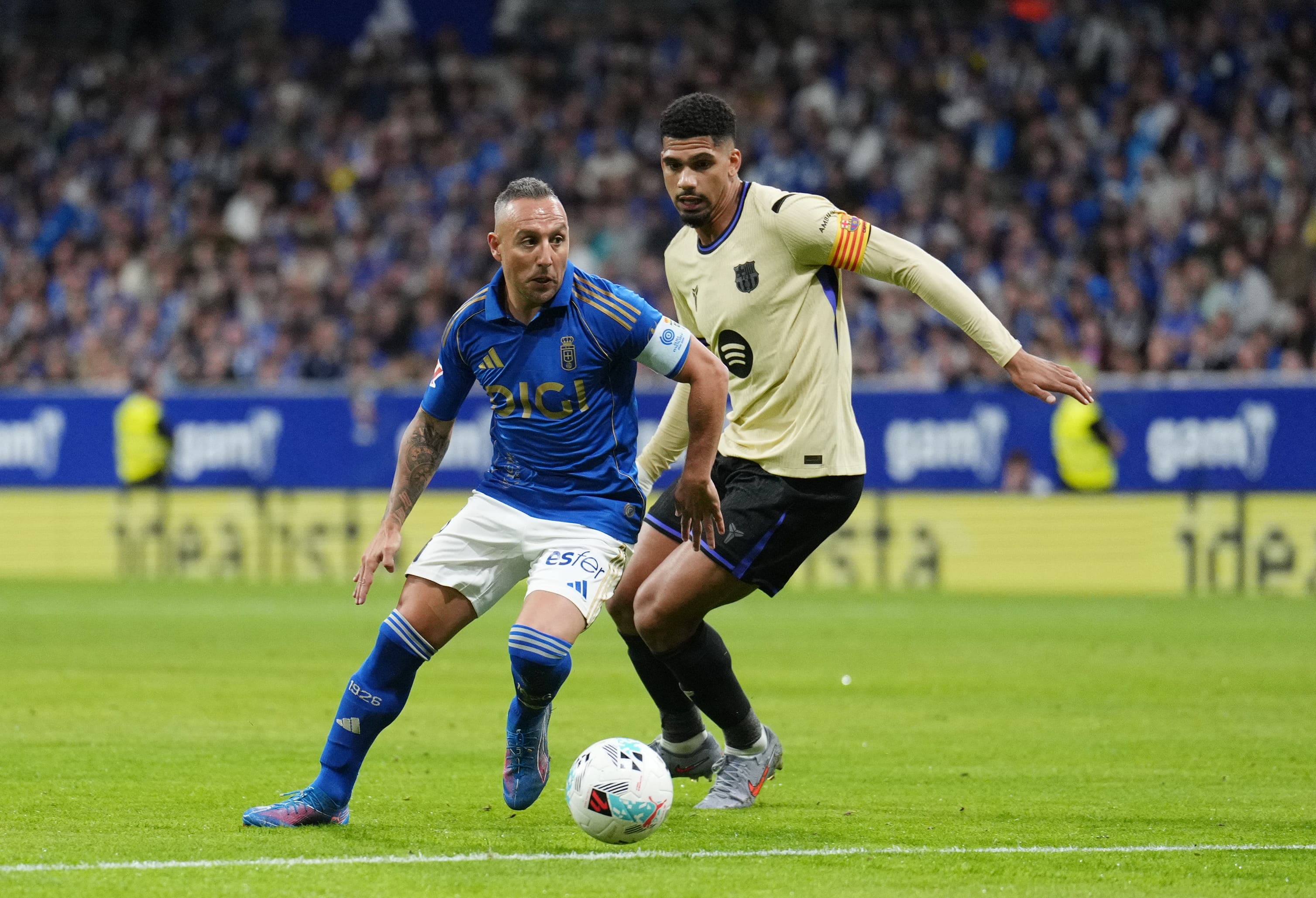 Barcelona defenders react to transfer interest from Liverpool and Inter