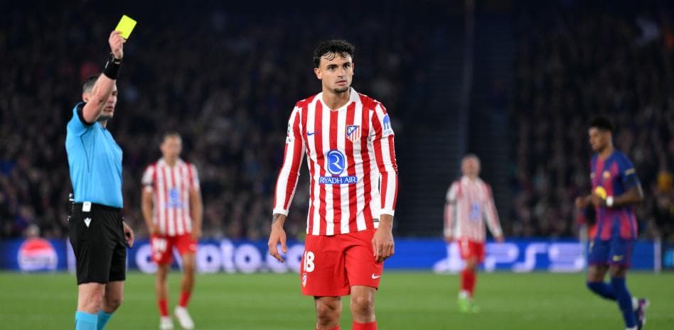 Barcelona consider filing complaint over no-penalty call – What the rules say about Marc Pubill goal-kick