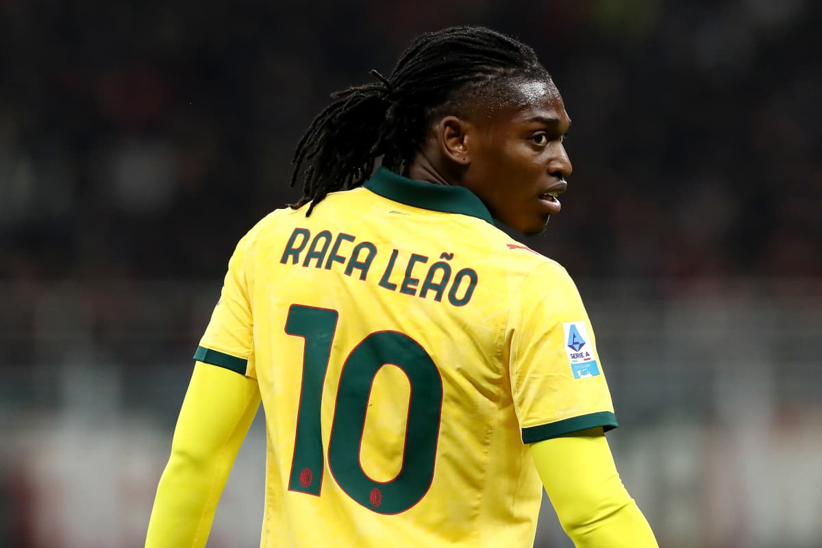 New Headline: Rafael Leão Sentenced to 30-Day Suspension: Milan's Manager Calls for Better League Performance