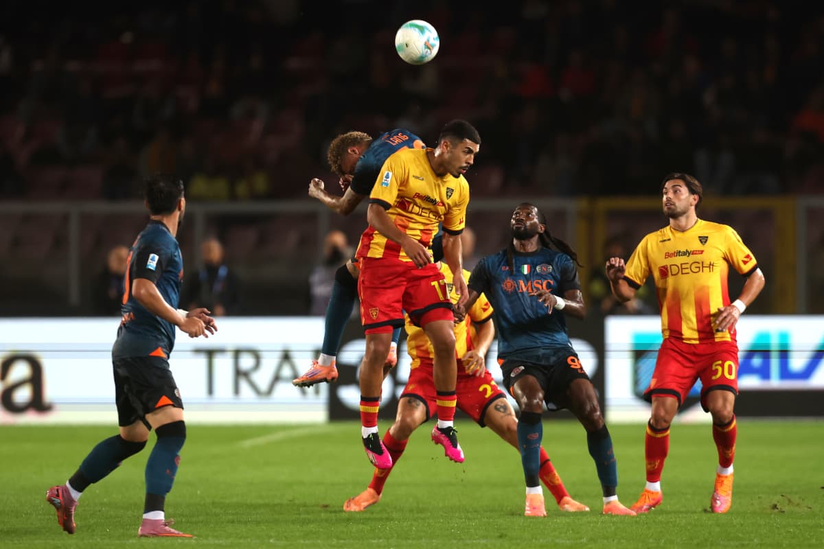 Napoli Surprises Lecce, Stuns Serie A League