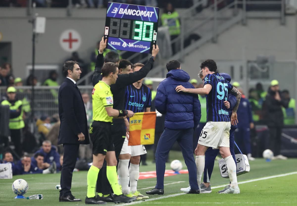 Chivu: Italy doctors will assess Bastoni ahead of World Cup play-off