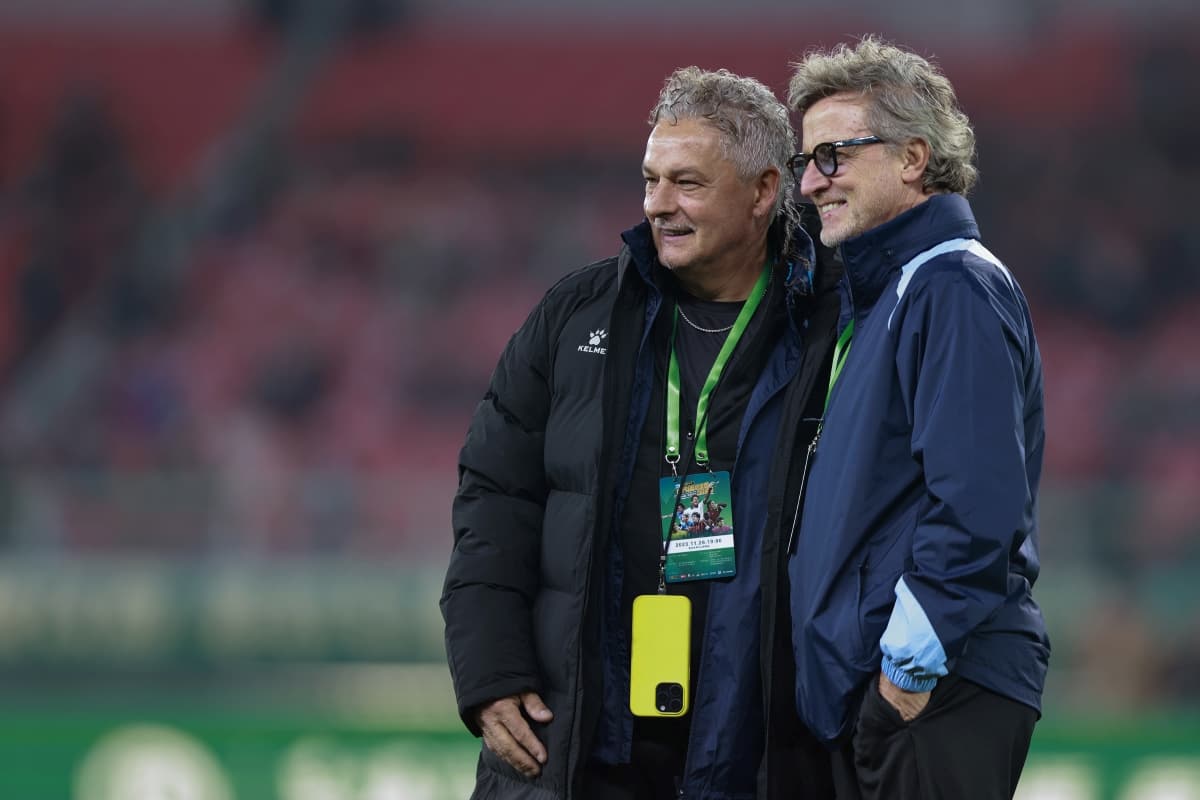 Ignoring legends like Baggio is no longer an option for Italy