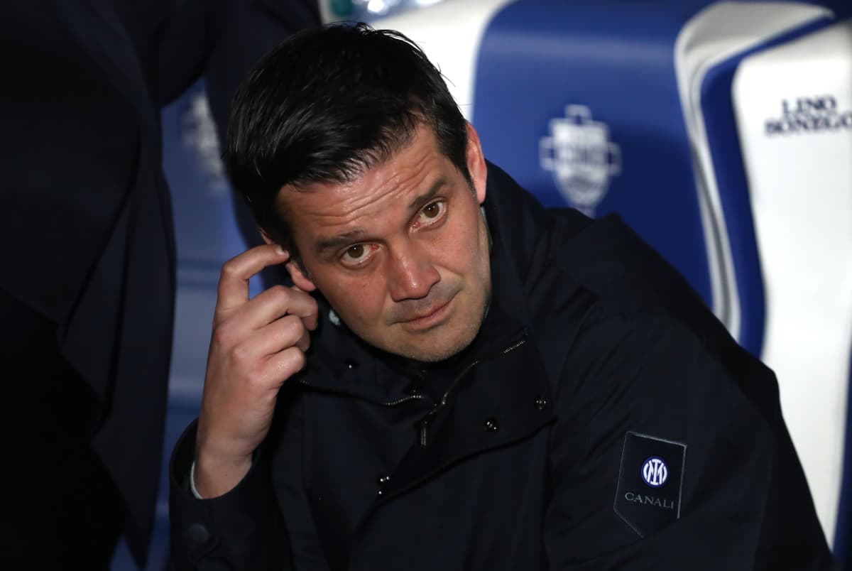 New Headline: Chivu Triumphs Amidst Obstacles: Champions Keep Rolling After Tough Tests