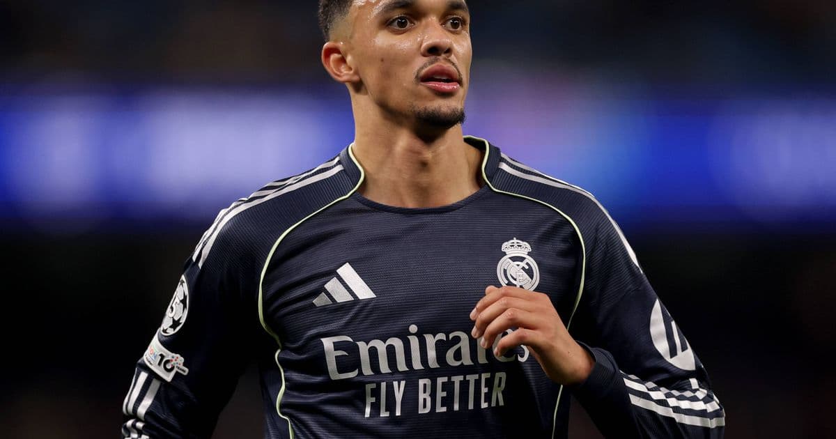 Alexander-Arnold's Fury Rages on as Red Devils Sweep Blues 5-1!