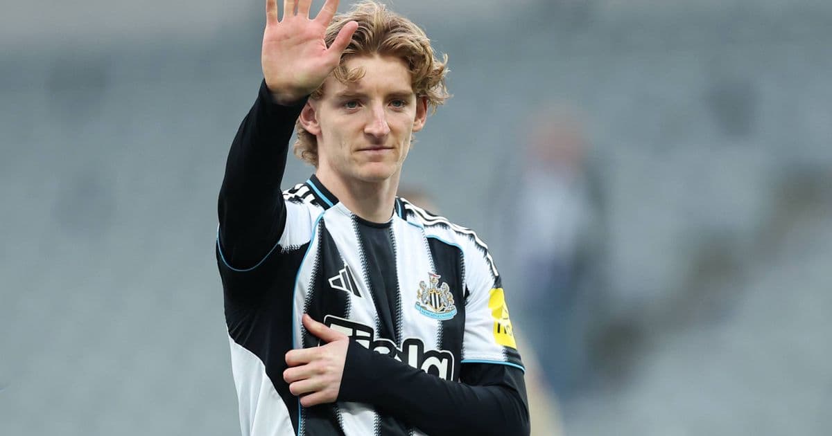 Erbl teases Bayern move for Gordon: “We’re in agreement that we will sign an attacking player if he can be financed”