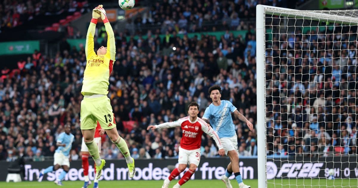 Kepa clanger continues his haunted history of definitive League Cup final moments