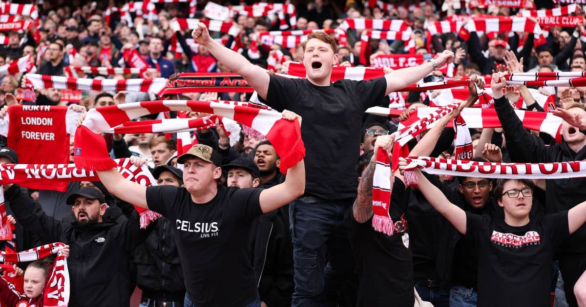 “Get behind your team”: Rooney tells Arsenal fans as he predicts late twists in Premier League race