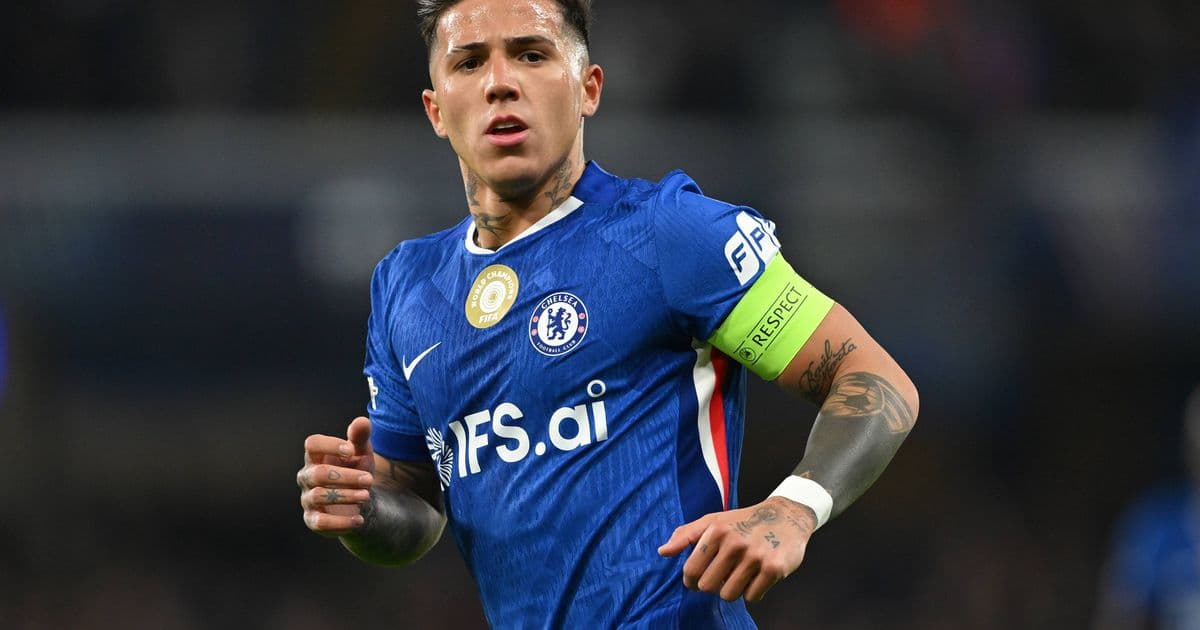 Chelsea boss Rosenior drops Enzo Fernandez for two games after “crossed a line” comments on future